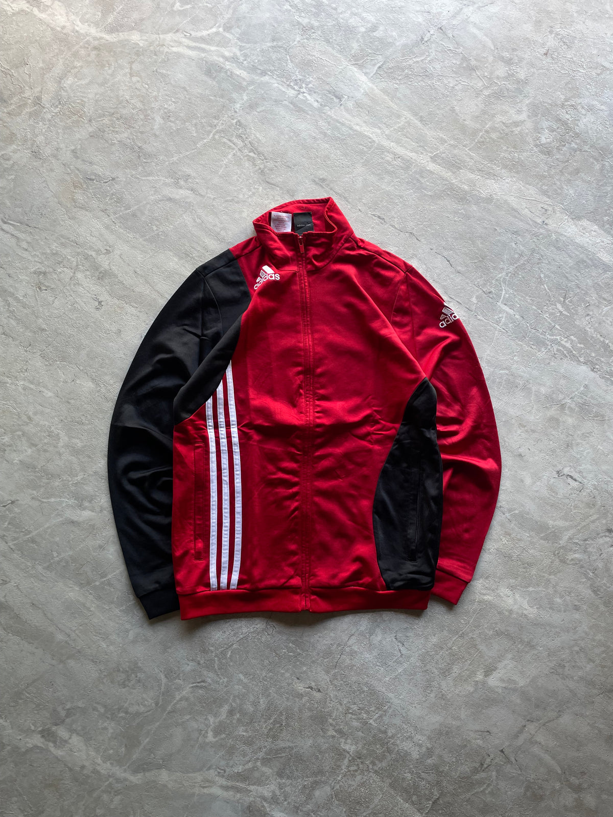 RED AND BLACK ADIDAS TRACK JACKET-S