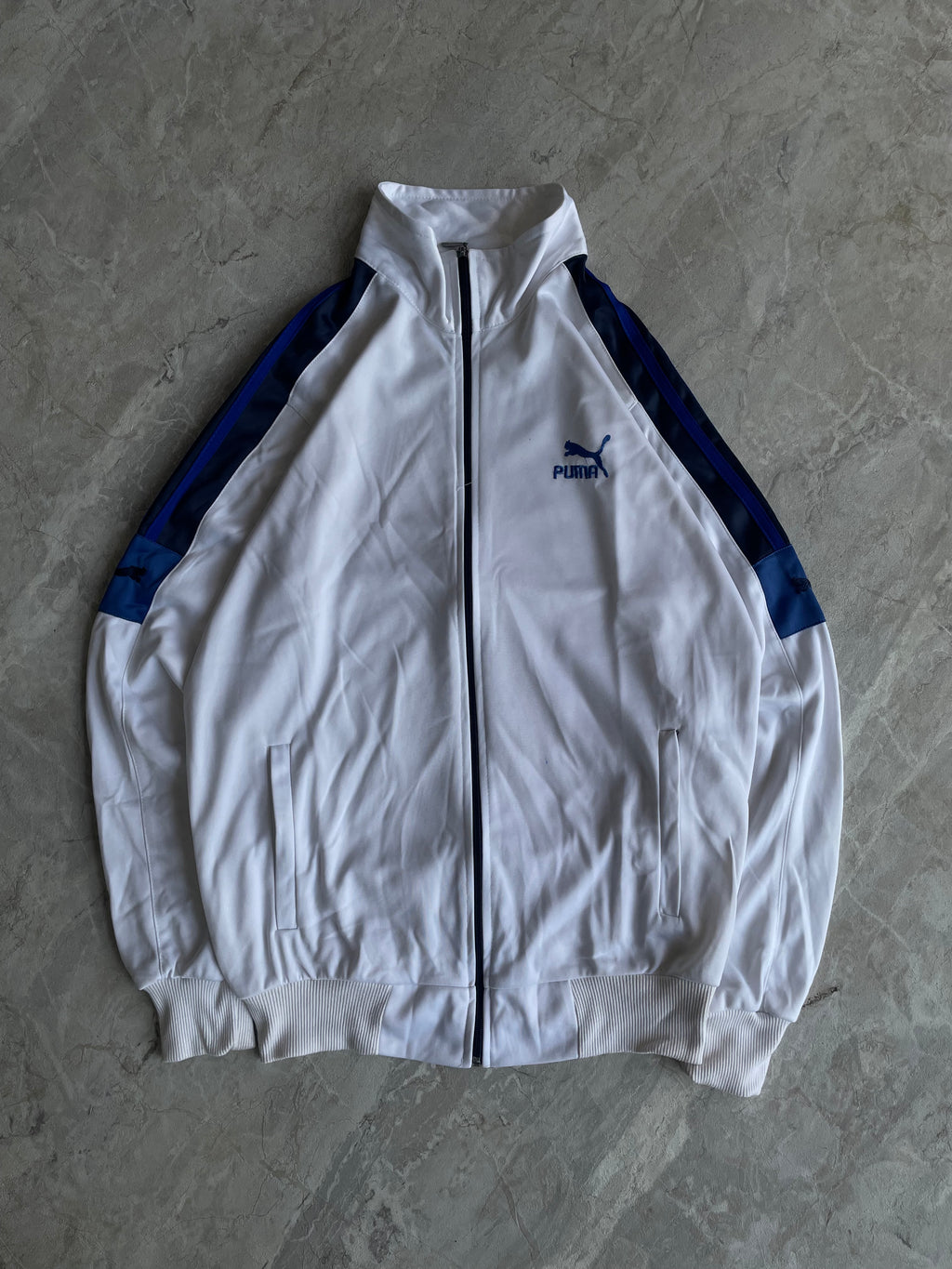 WHITE PUMA JACKET-M
