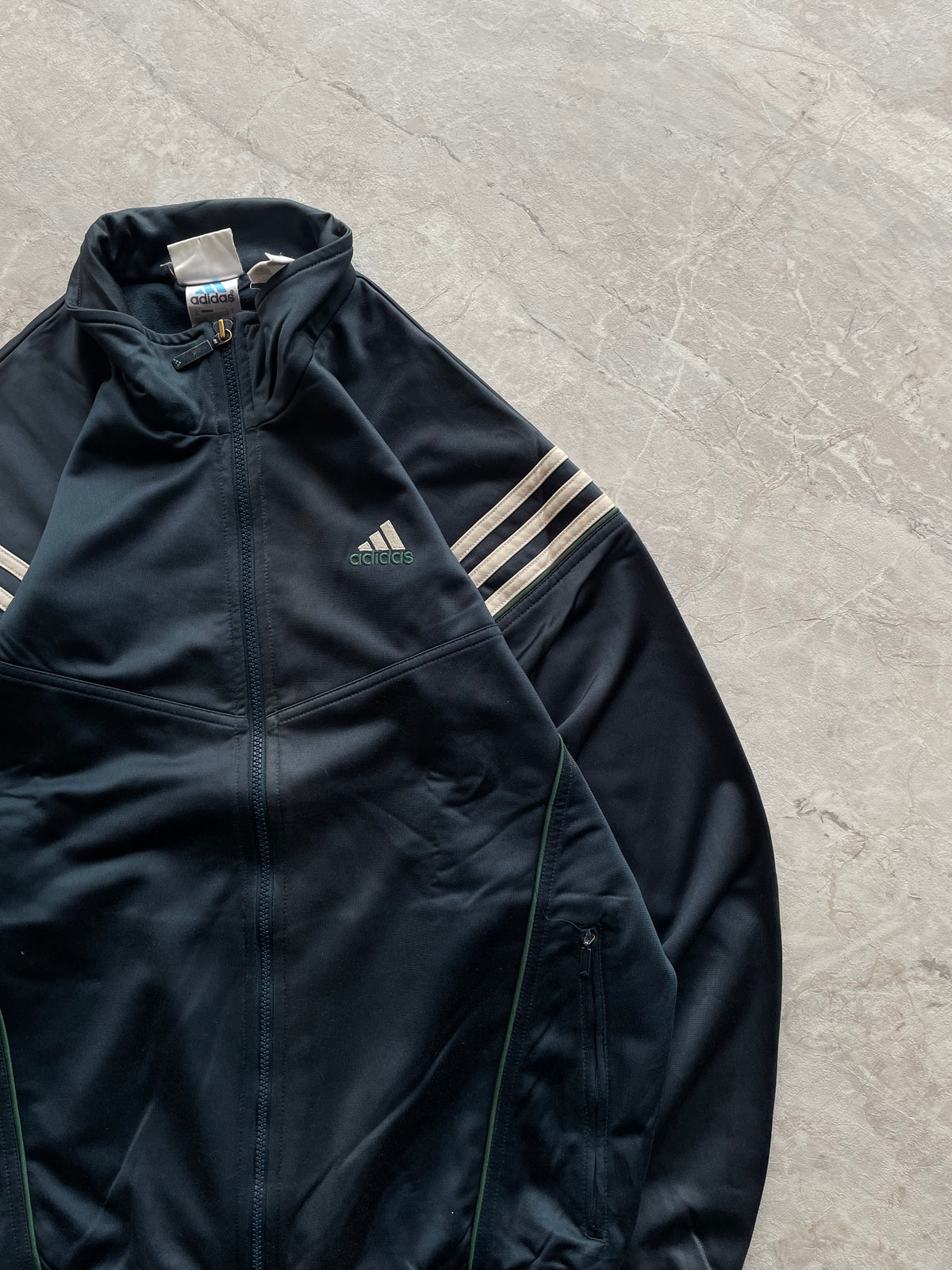 ADIDAS JACKET-M-L