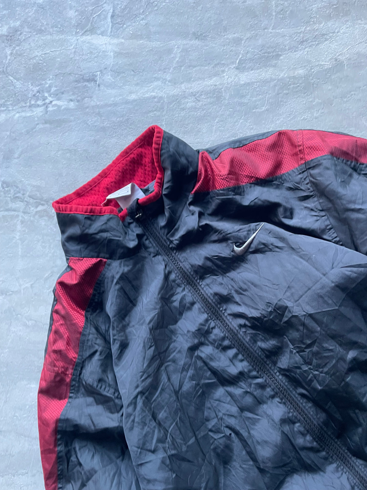 VINTAGE NIKE FULL-ZIP TRACK JACKET-M