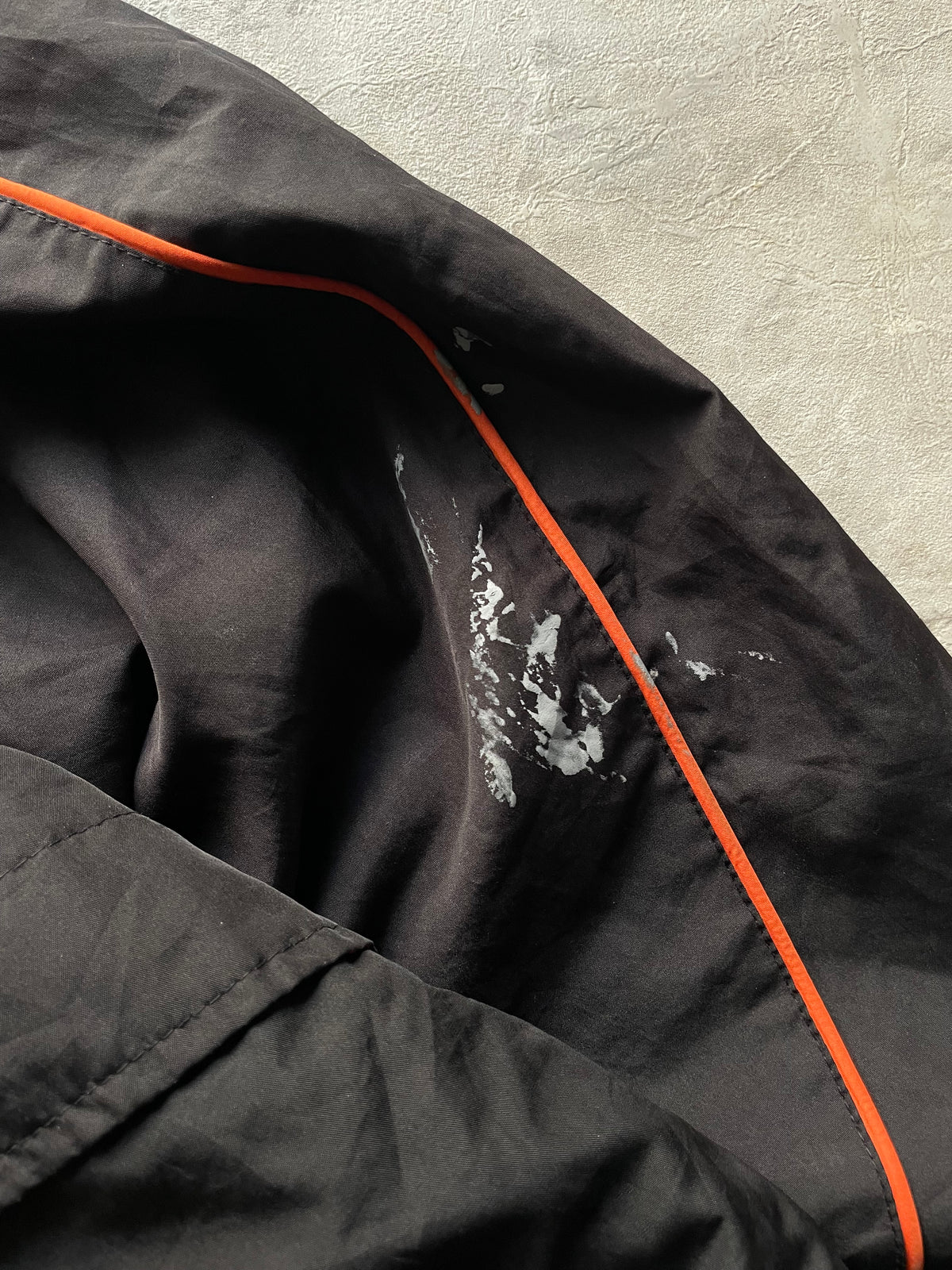 BLACK ZIP UP WINDBREAKER-XL