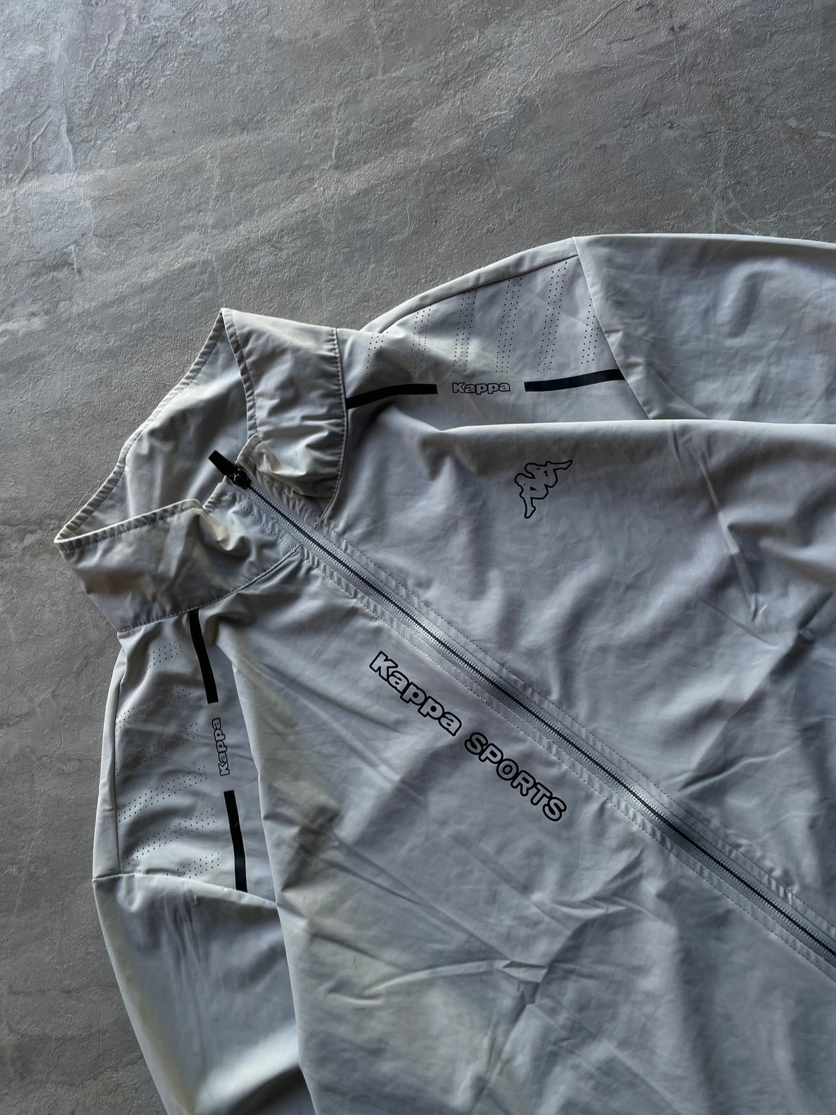 KAPPA WHITE LIGHT WEIGHT JACKET-L