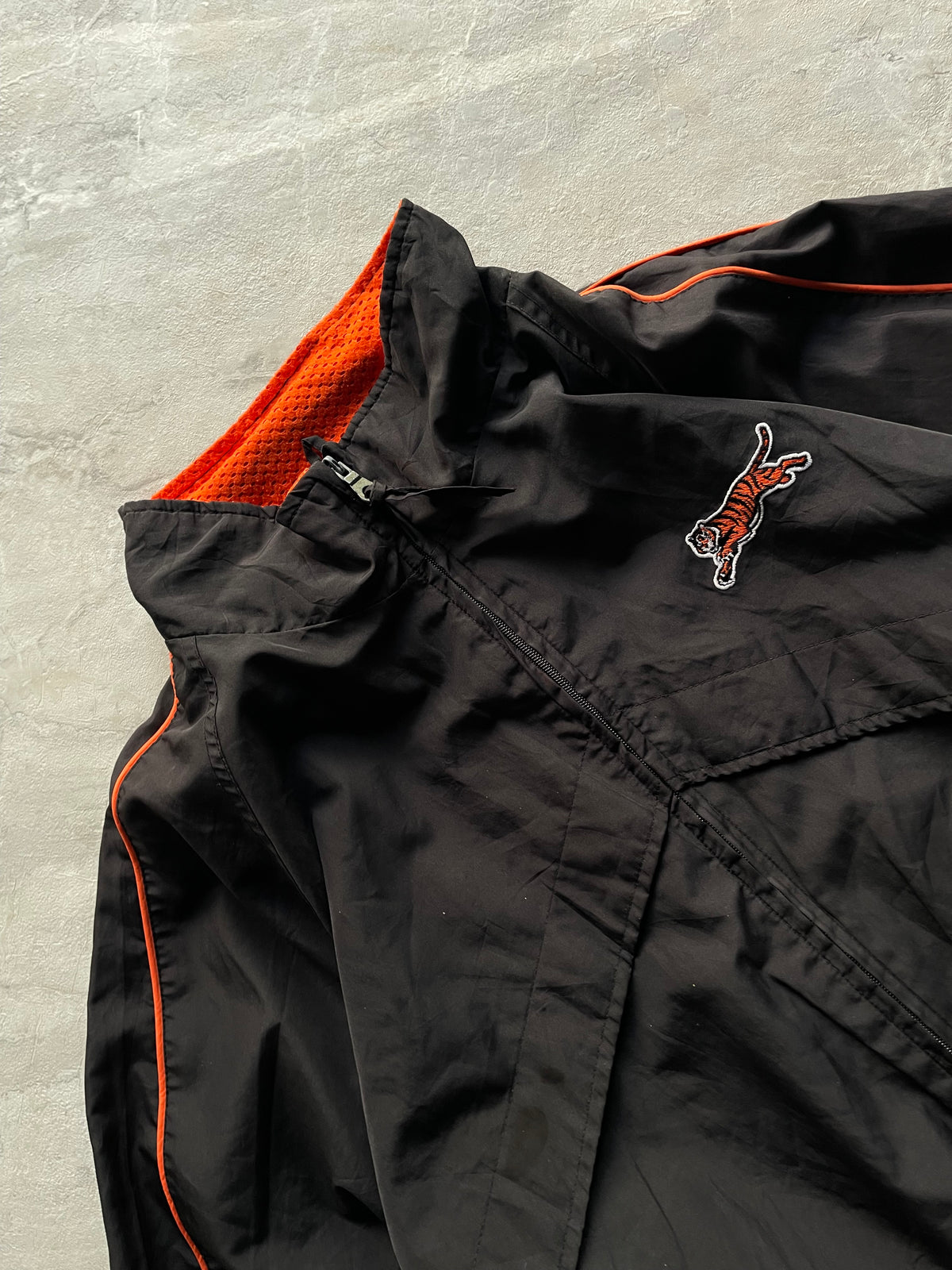 BLACK ZIP UP WINDBREAKER-XL