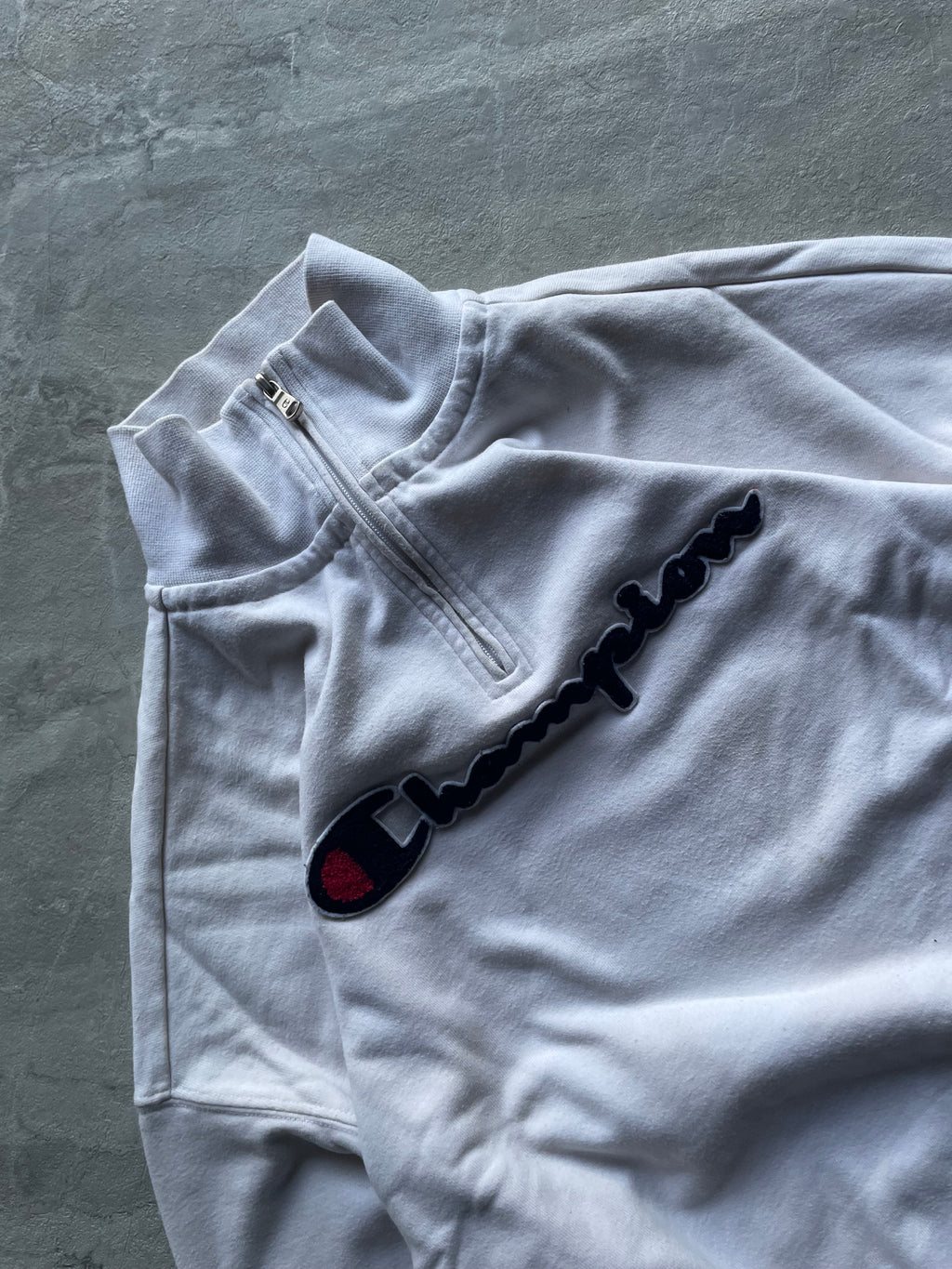 WHITE CHAMPIONS HOODIE-M