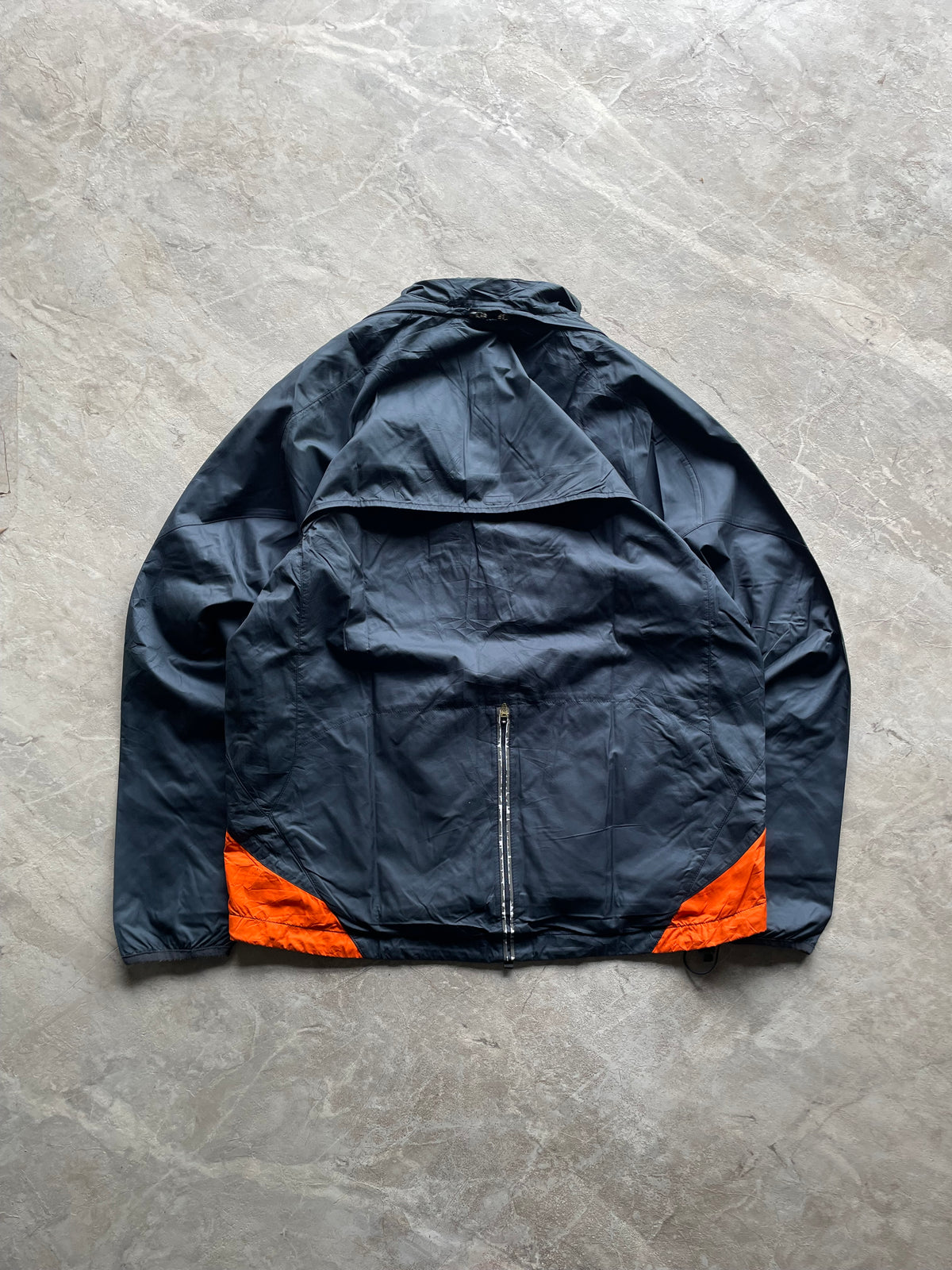 VINTAGE NIKE 2 IN 1 NYLON JACKET/VEST DARK NAVY AND ORANGE-L