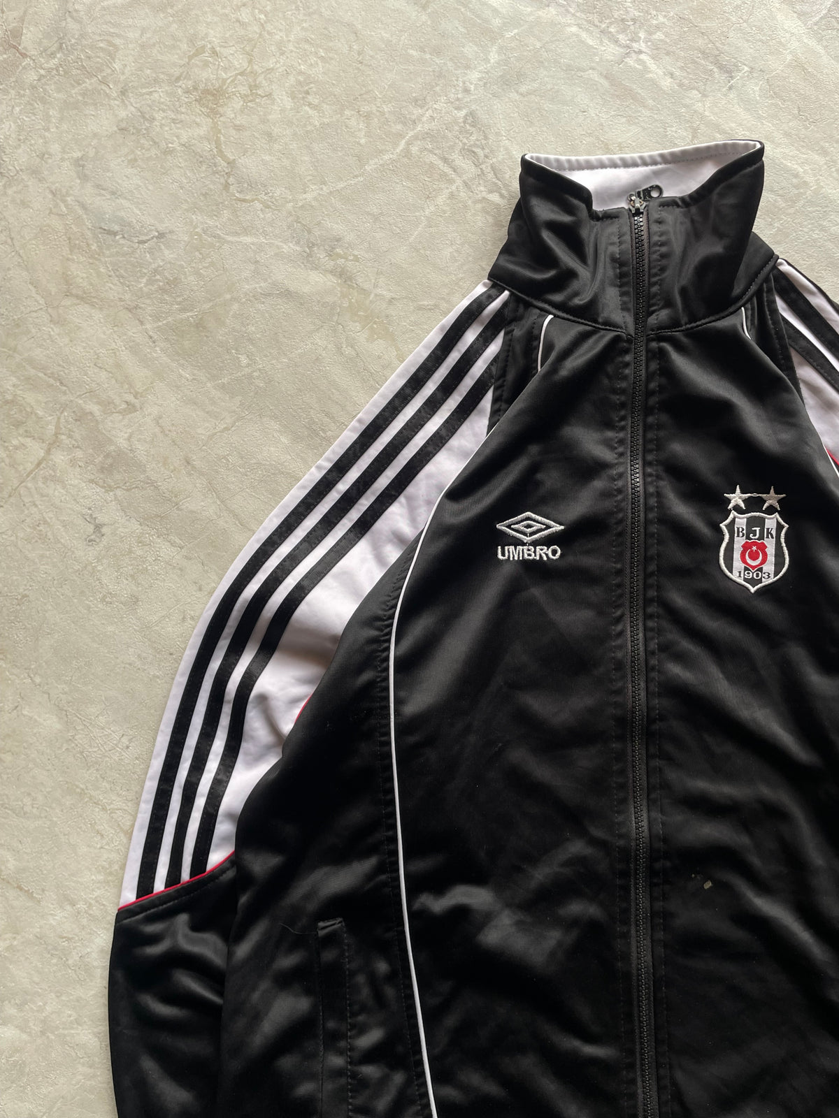 UMBRO BLACK AND WHITE TRACK JACKET-L
