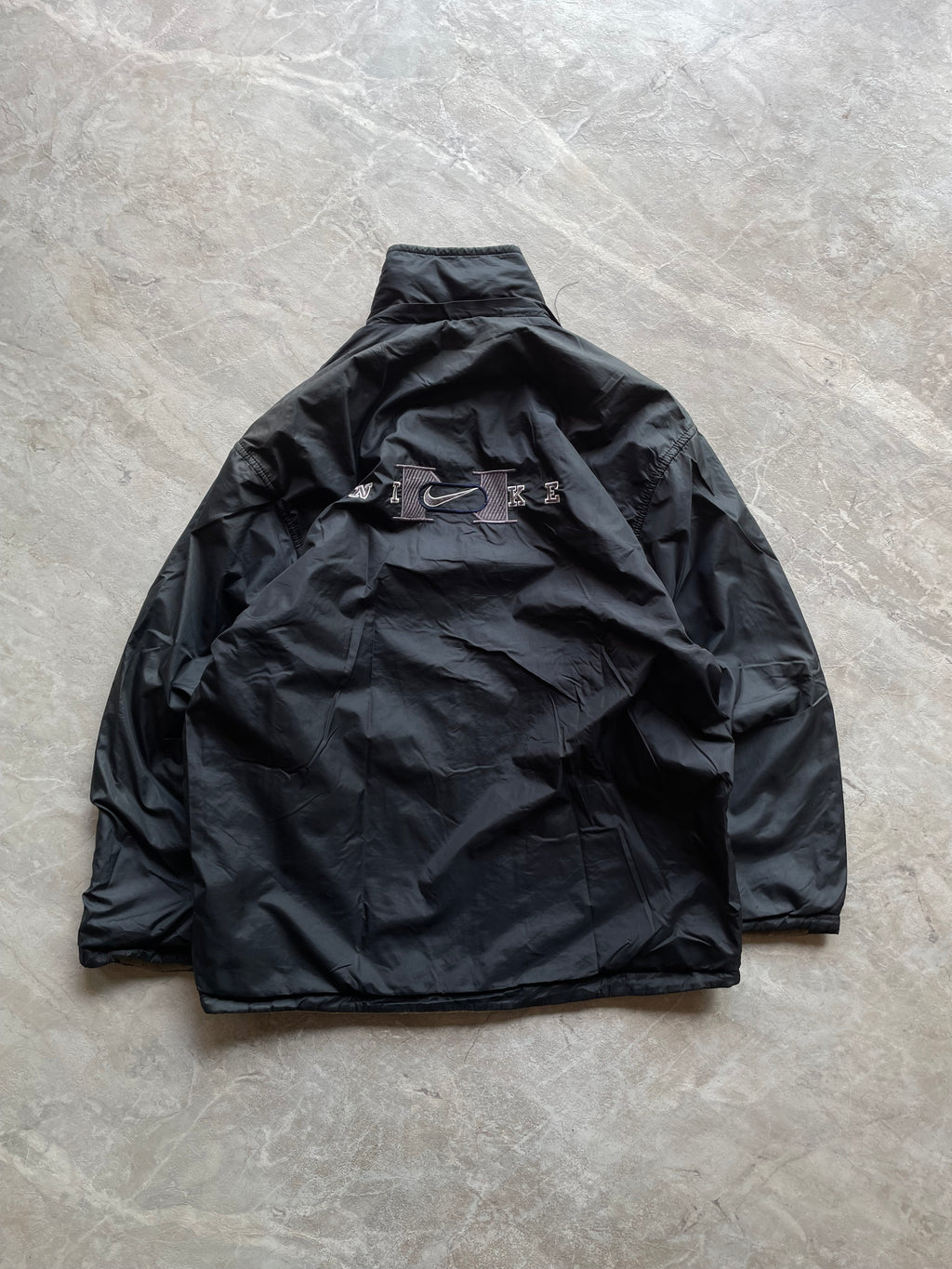 BLACK NIKE PUFFER JACKET-L