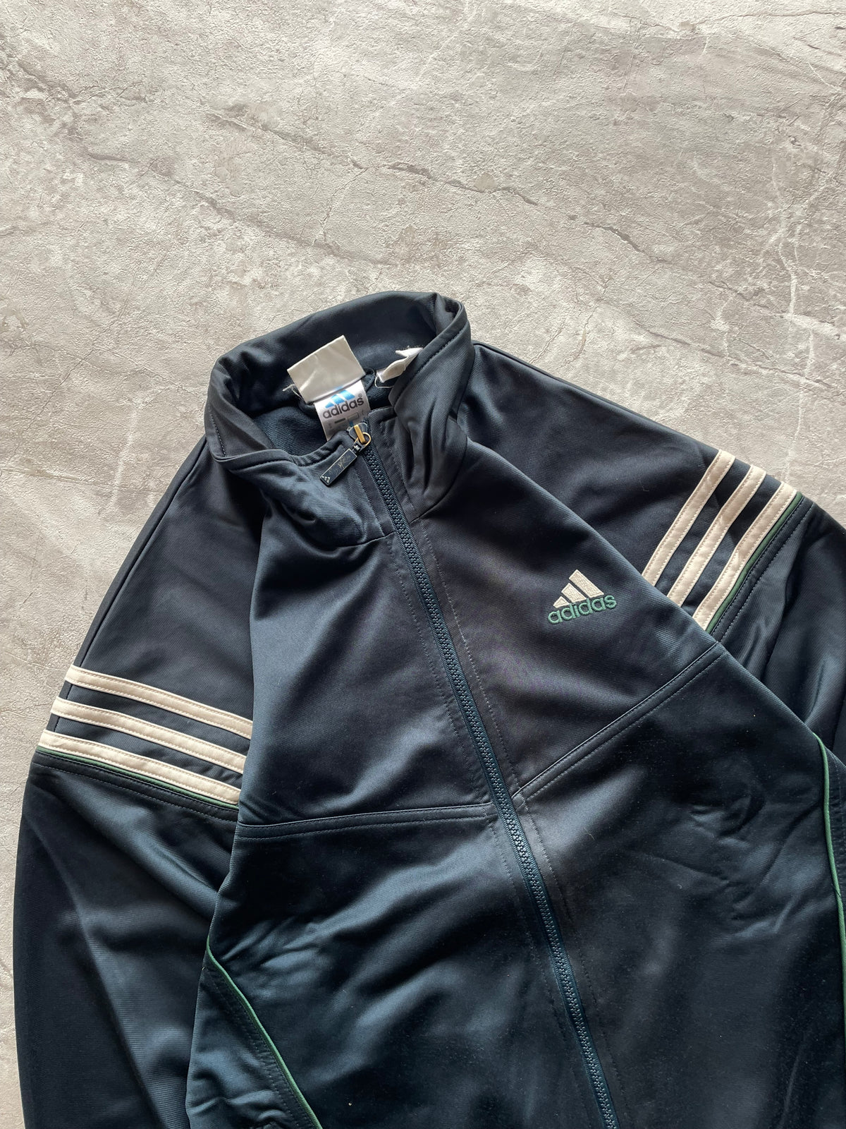 ADIDAS JACKET-M-L