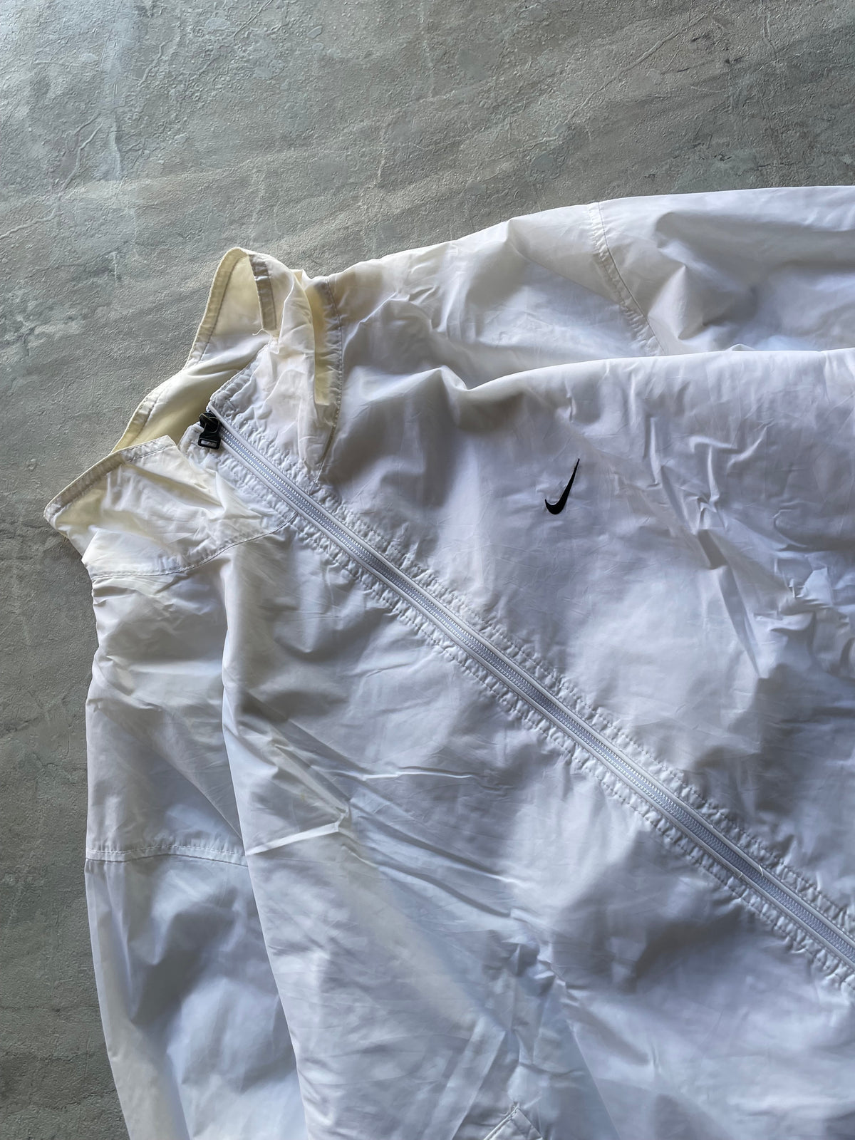 NIKE WHITE WINDBREAKER JACKET-XL
