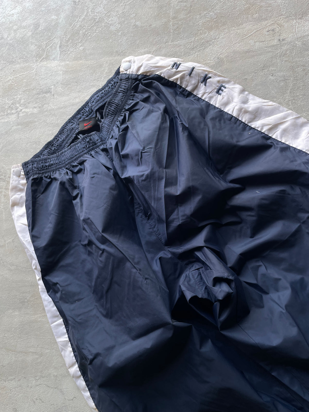 NAVY BLUE NYLON TRACK PANT