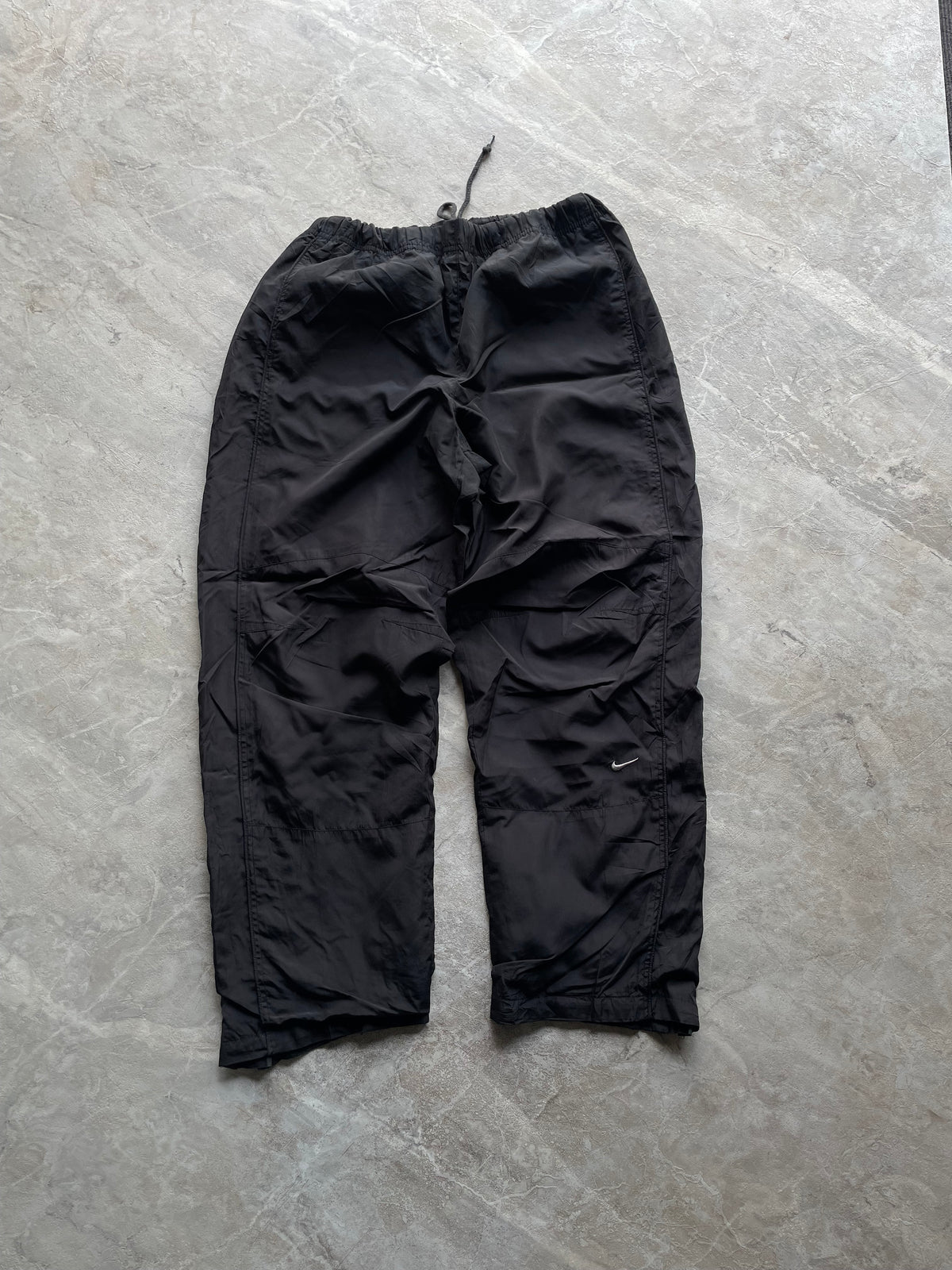 BLACK NIKE TRACK PANT