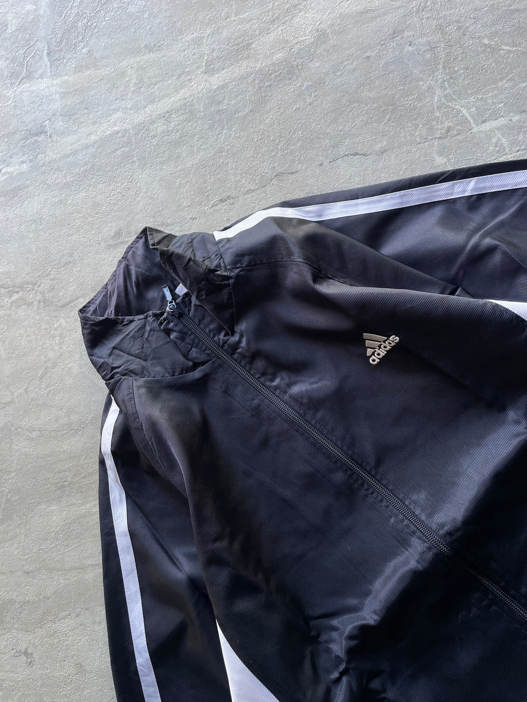 ADIDAS BLACK AND WHITE JACKET-L