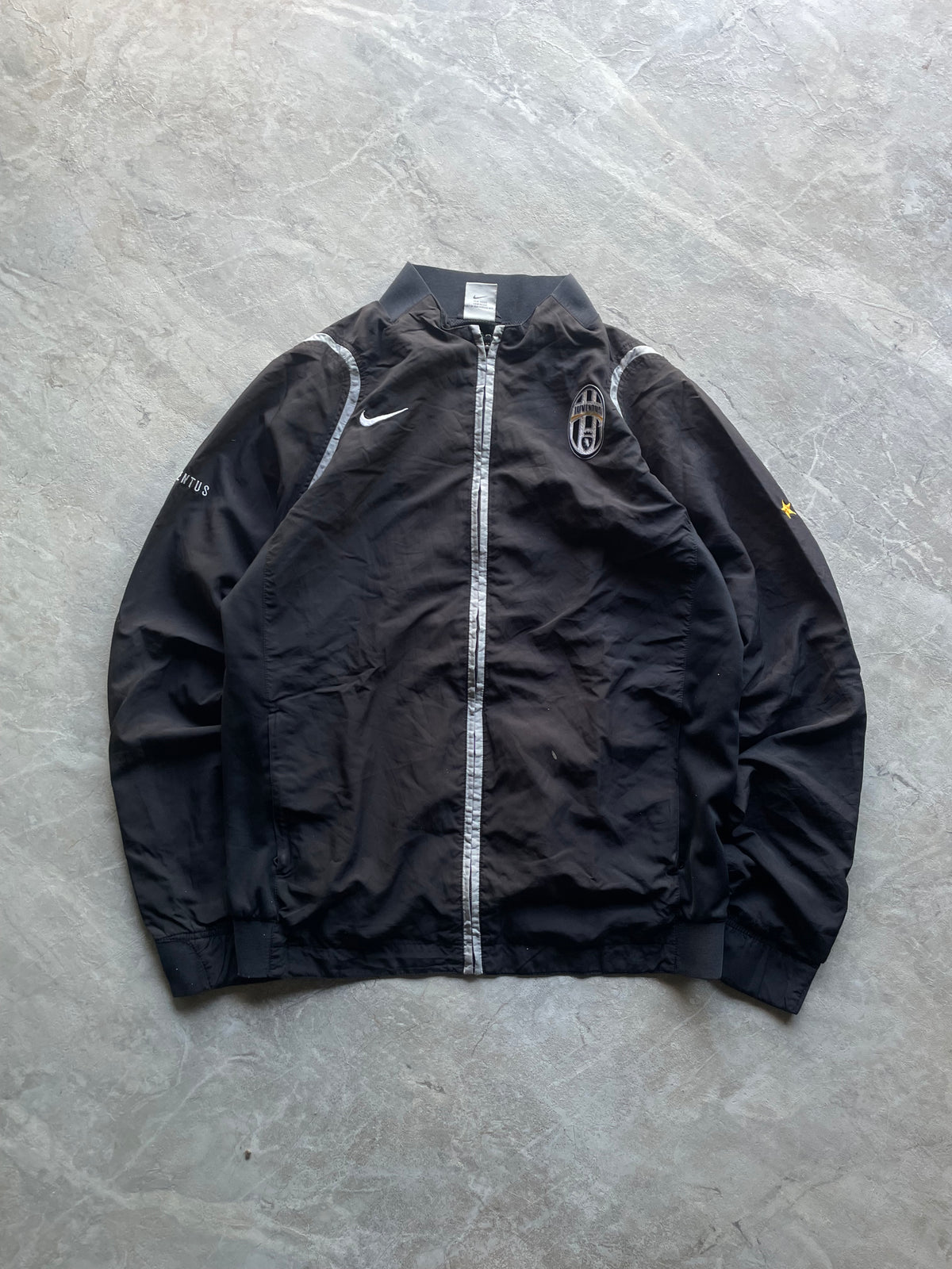 VINTAGE 2006-2007 JUVENTUSFC NIKE BLACK TRACK JACKET-M-L