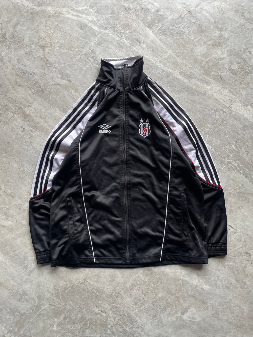 UMBRO BLACK AND WHITE TRACK JACKET-L