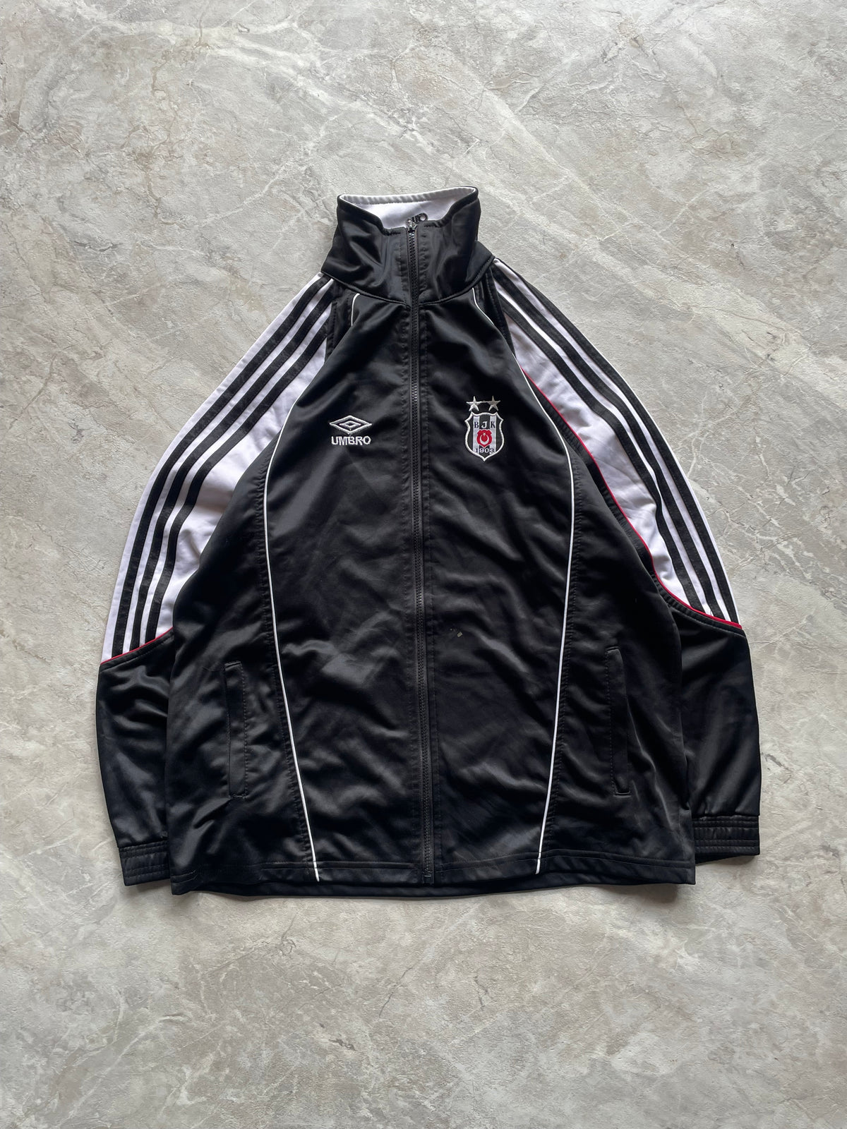 UMBRO BLACK AND WHITE TRACK JACKET-L