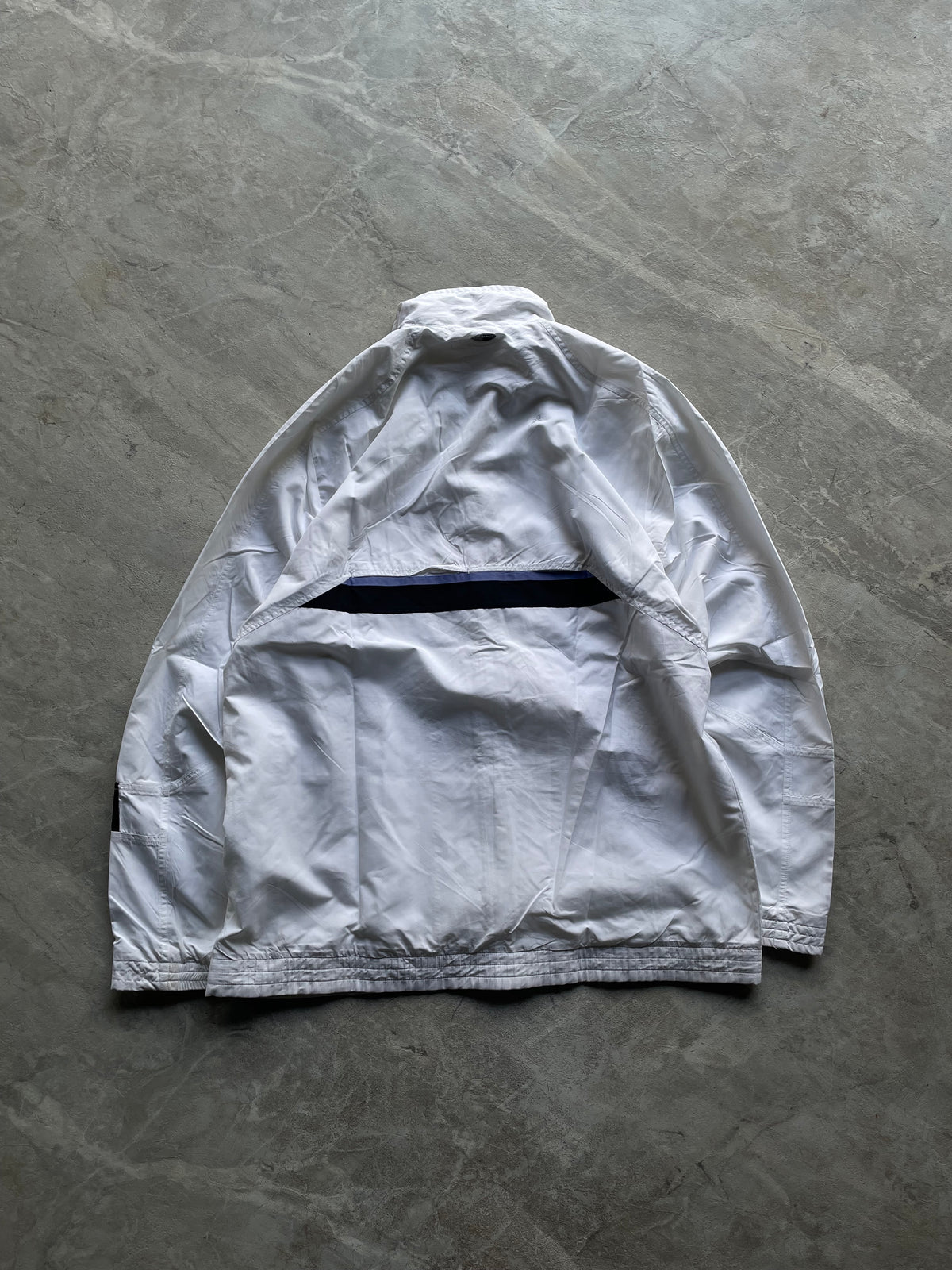 WHITE AND BLACK ADIDAS WINDBREAKER JACKET-L