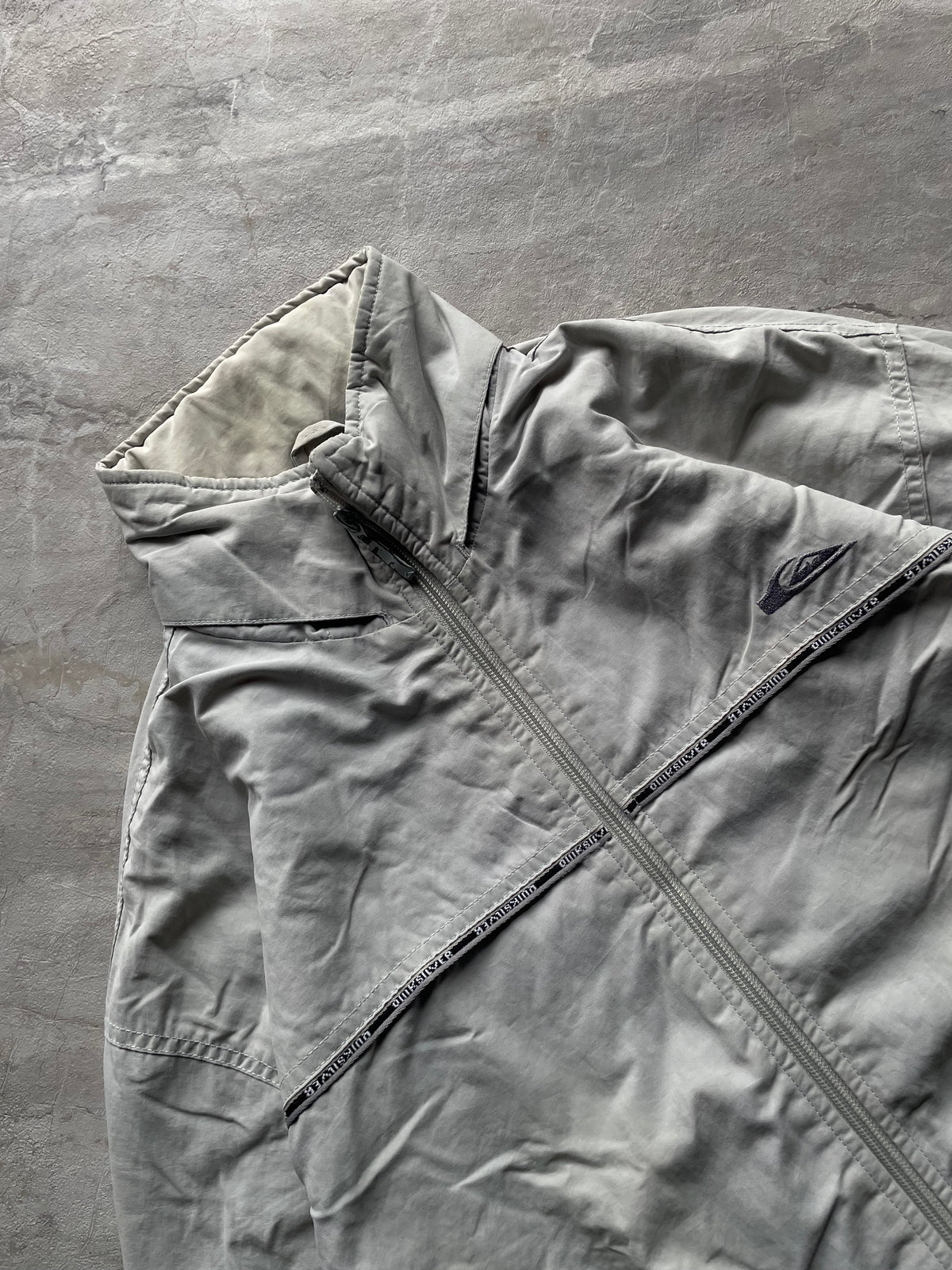 QUICKSILVER WINDBREAKER LIGHT GREY -L