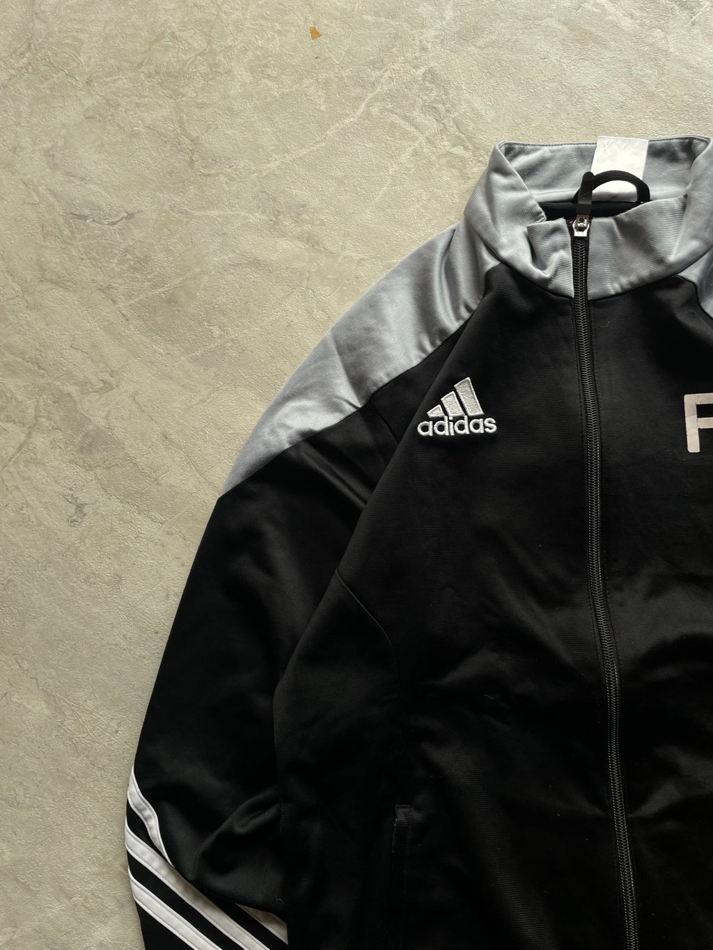 BLACK AND GREY ADIDAS TRACK JACKET-S