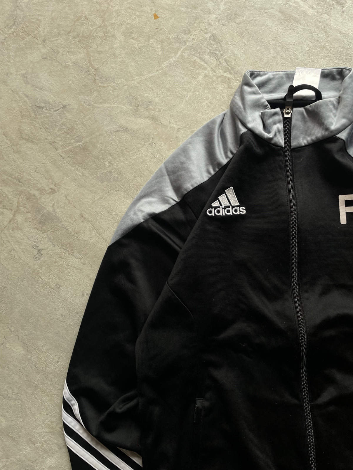 BLACK AND GREY ADIDAS TRACK JACKET-S