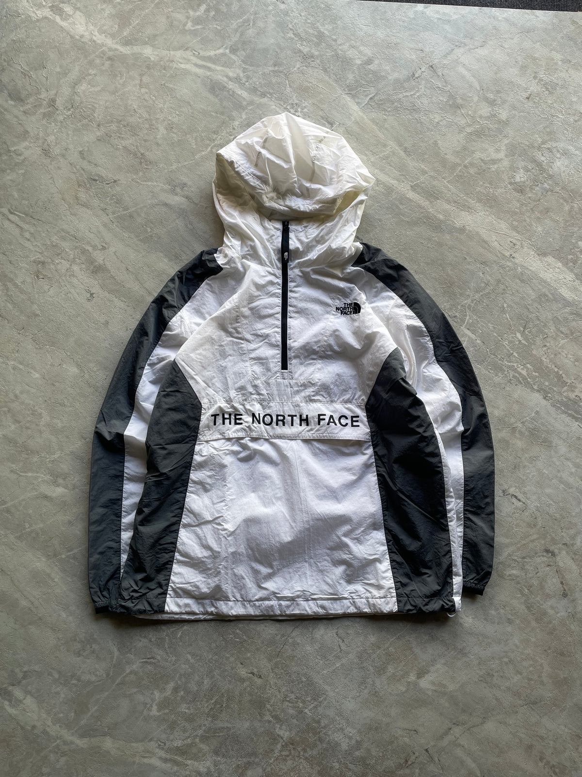 THE NORTHFACE HOODED JACKET-M