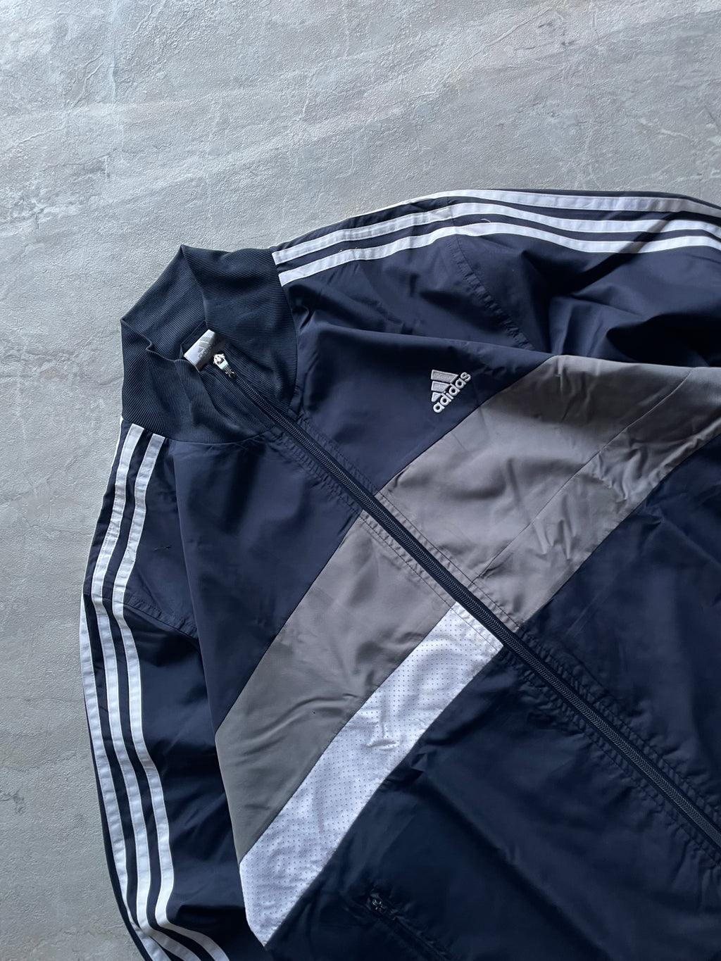 ADIDAS NAVY BLUE COLORBLOCKED JACKET-L