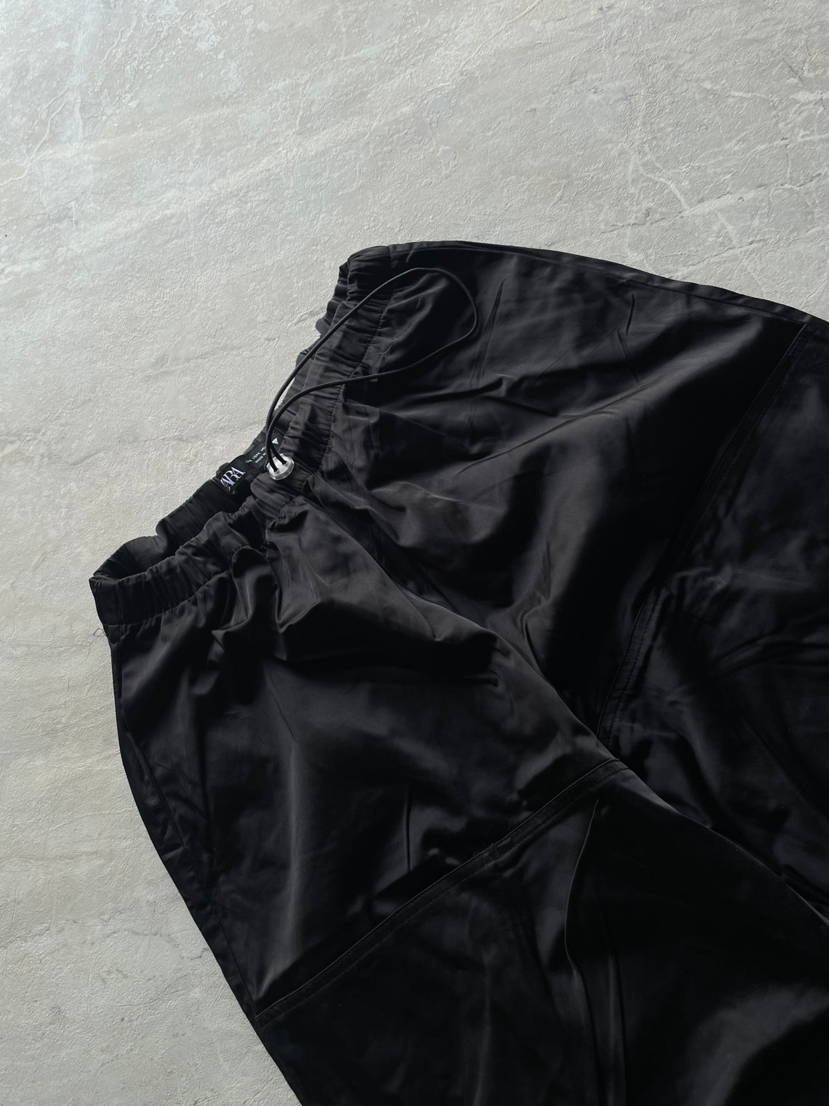 BLACK TRACK PANT