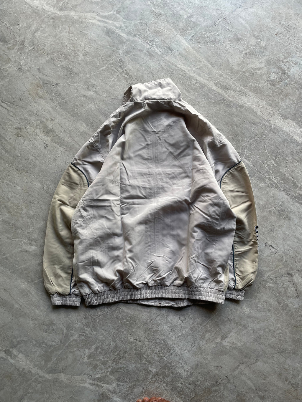 UMBRO BEIGE COLORBLOCK TRACK JACKET-L