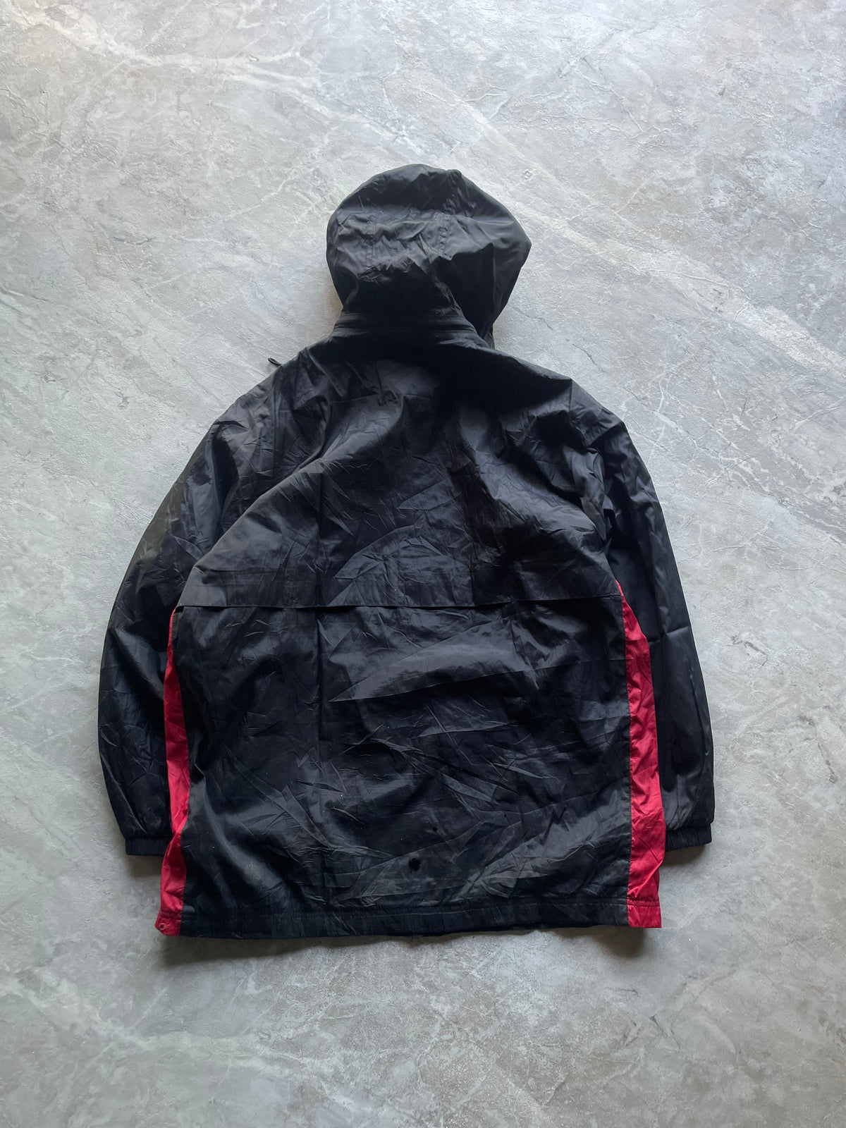 REEBOK RED AND BLACK HOODED JACKET-XL