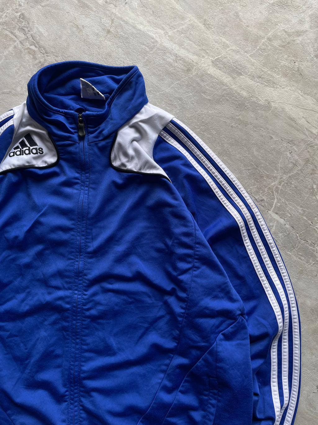 WHITE AND BLUE ADIDAS TRACK JACKET-L