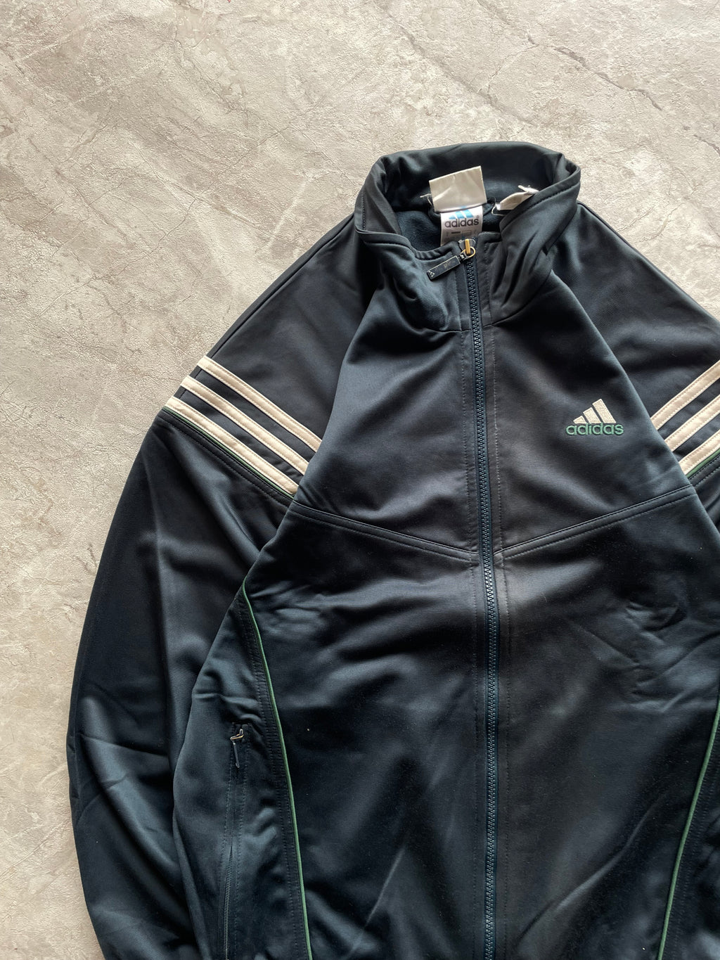 ADIDAS JACKET-M-L