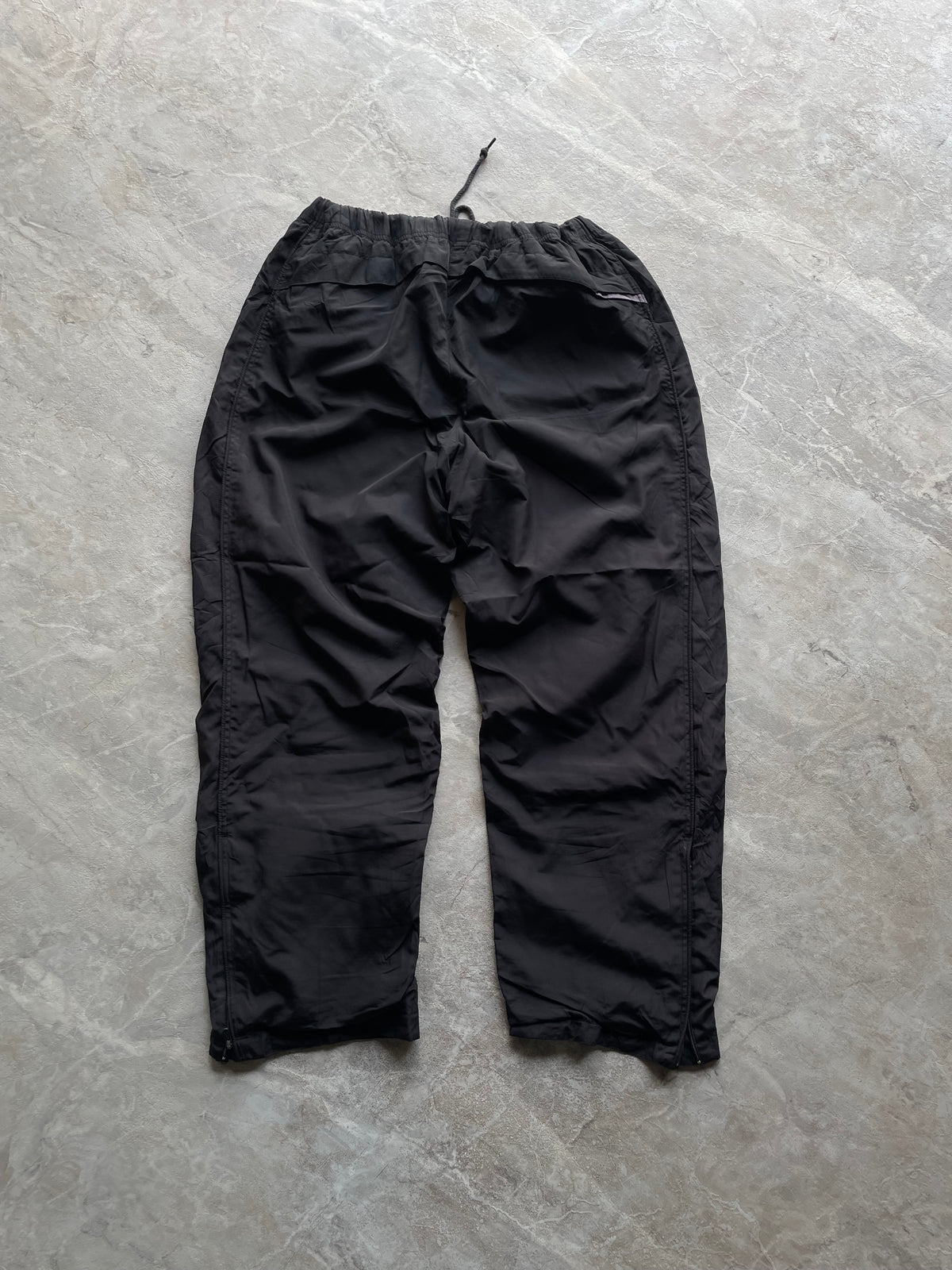 BLACK NIKE TRACK PANT