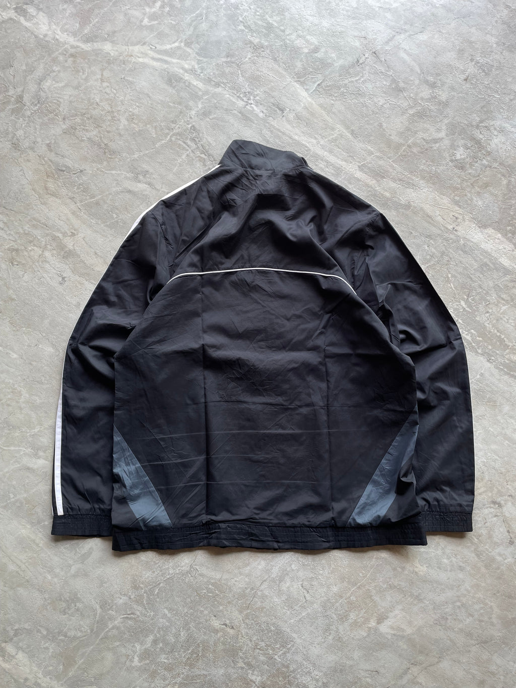 BLACK ADIDAS THREE LINED JACKET-M