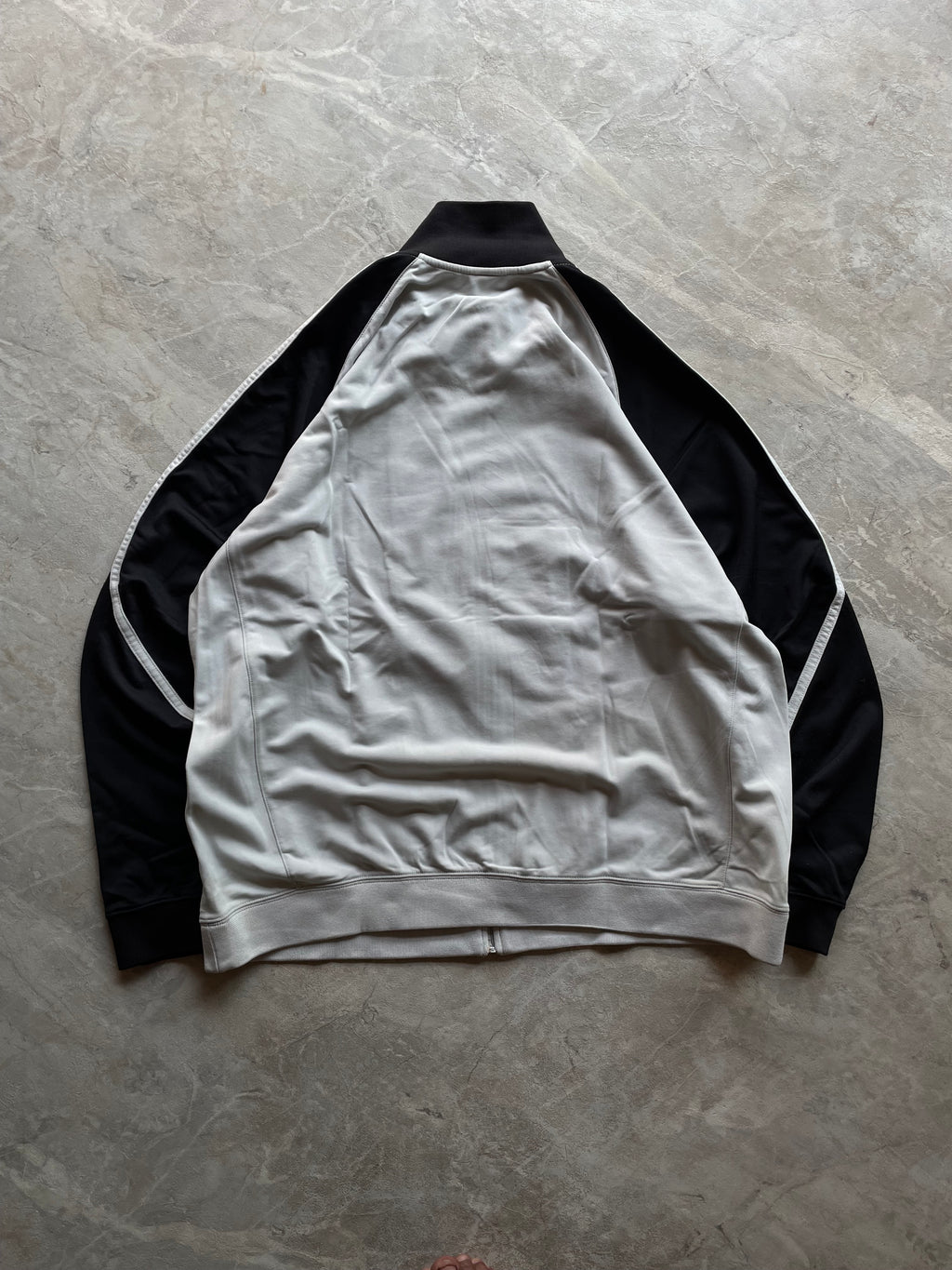 VINTAGE GREY AND BLACK NIKE TRACK JACKET-2XL