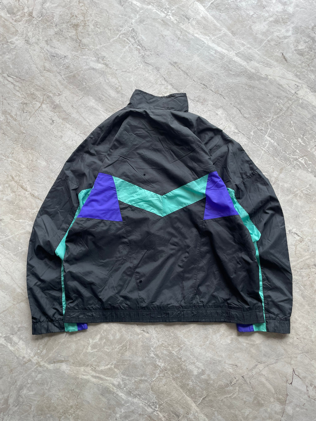 VINTAGE NIKE WINDBREAKER-L