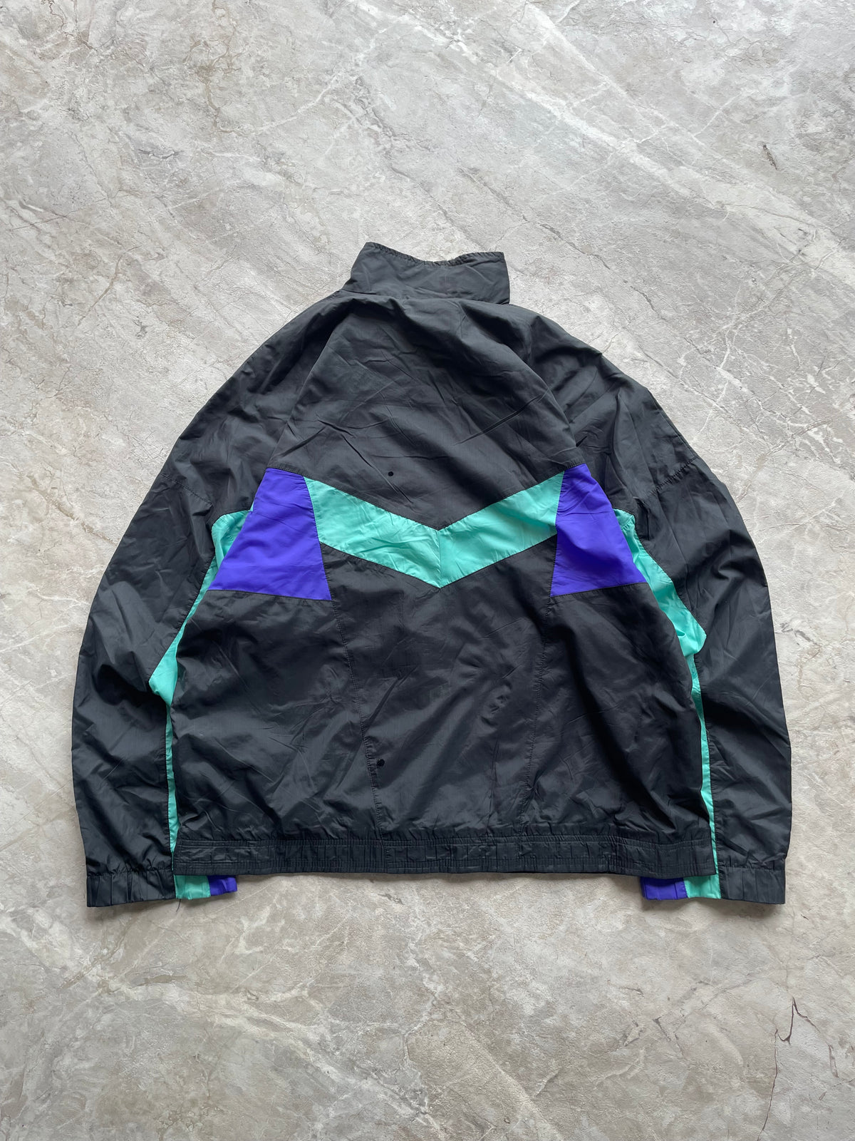 VINTAGE NIKE WINDBREAKER-L