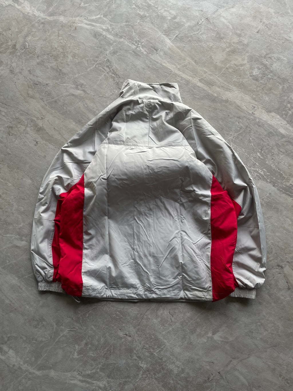 PUMA LIGHT GREY AND RED WINDBREAKER-L