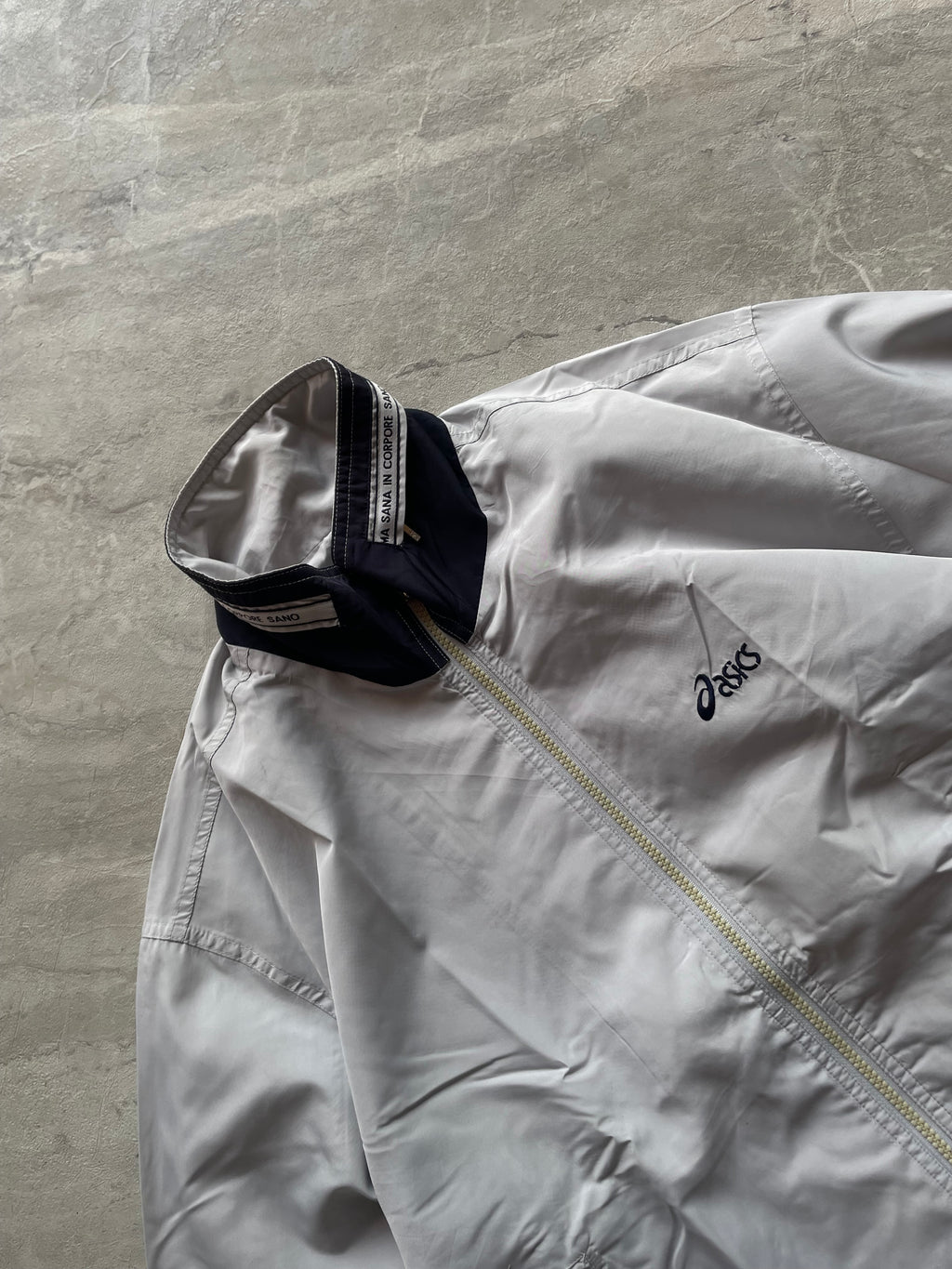 ASICS LIGHT GREY JACKET-M-L