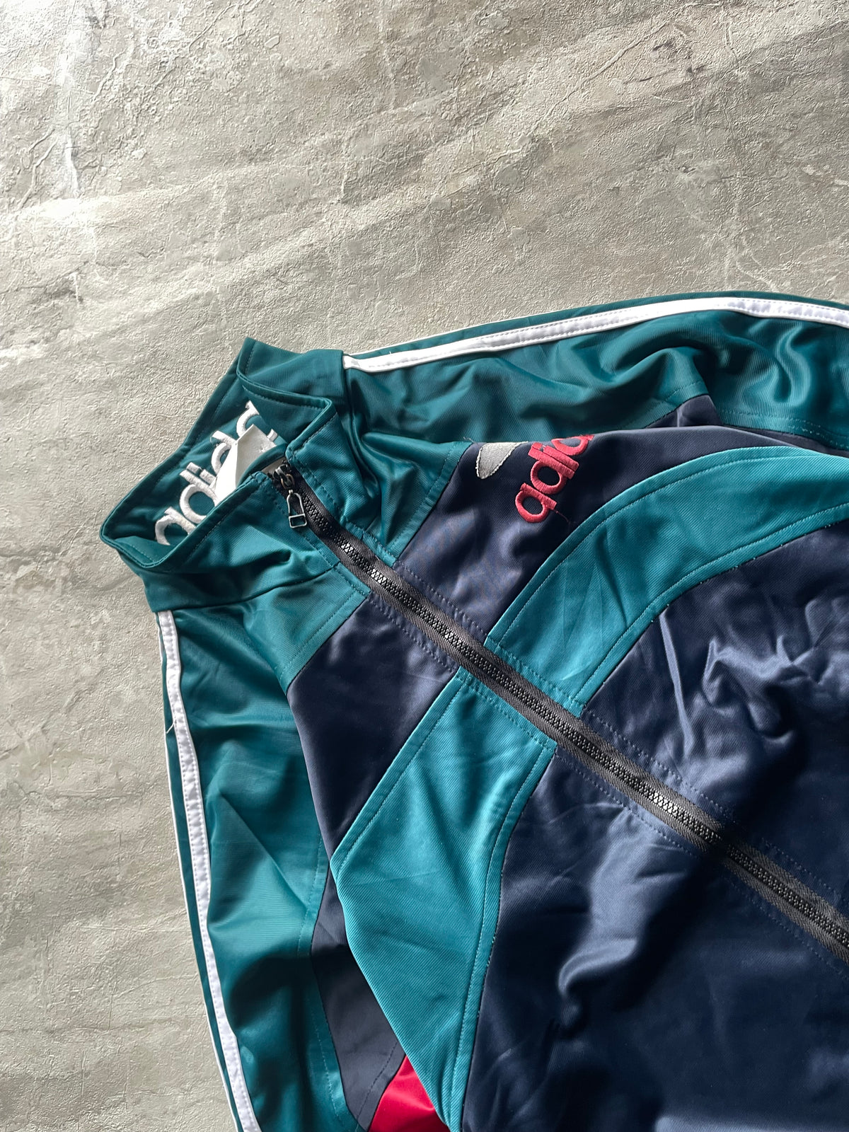 ADIDAS COLORBLOCK WINDBREAKER-L