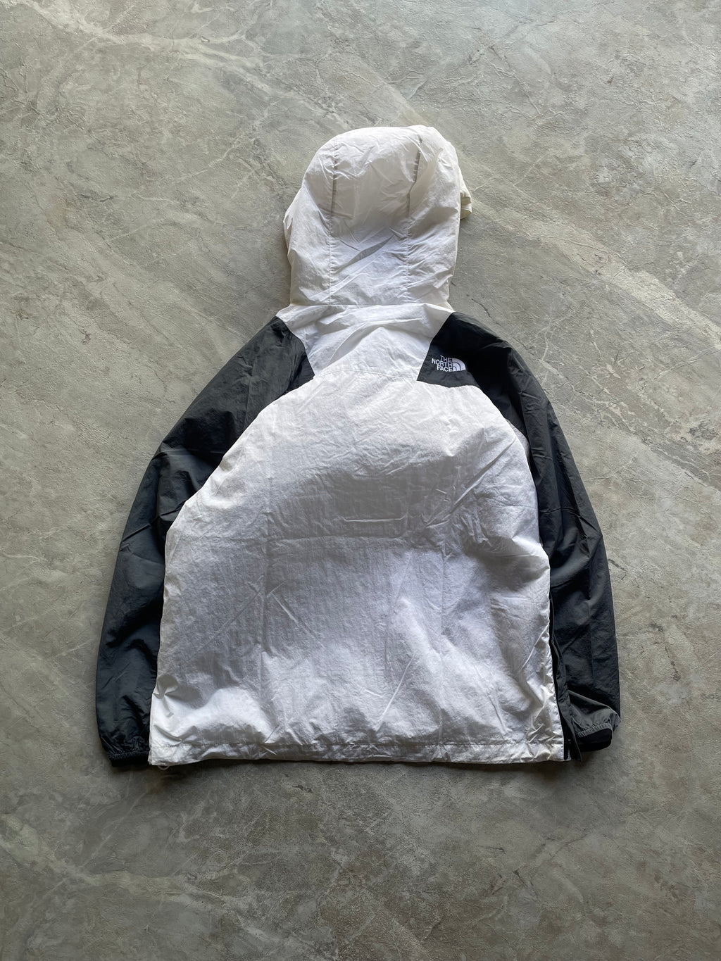 THE NORTHFACE HOODED JACKET-M