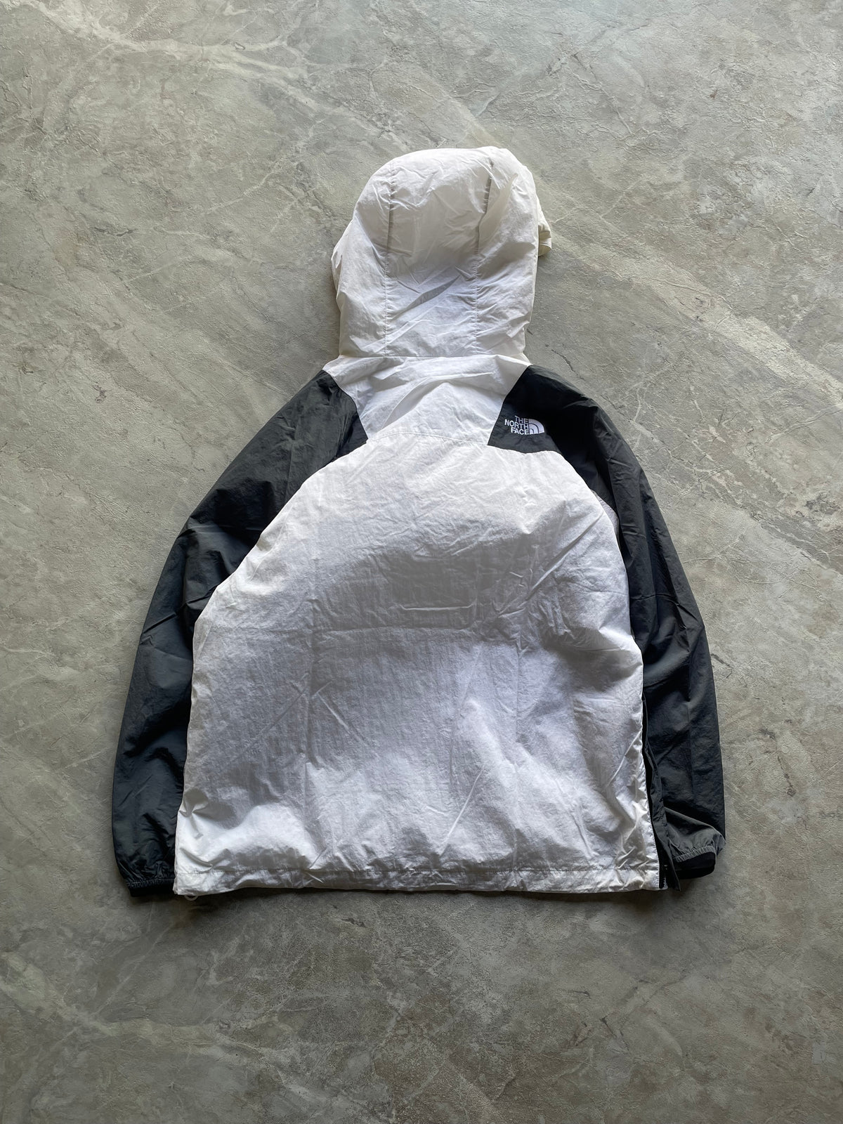 THE NORTHFACE HOODED JACKET-M