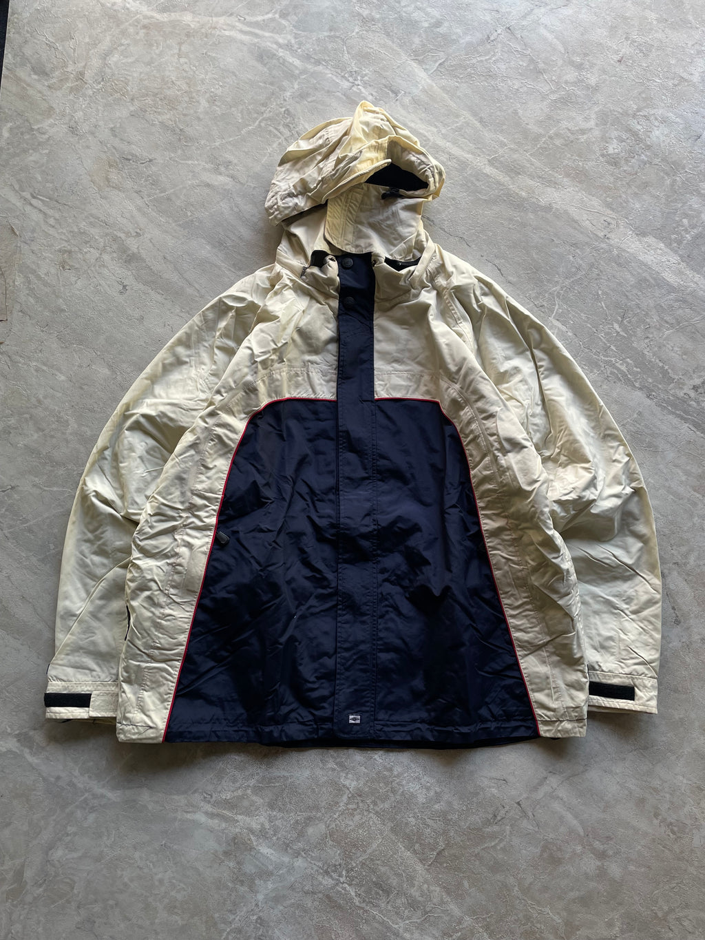 UMBRO DARK BLUE AND WARM COLOR HOODED JACKET-2XL