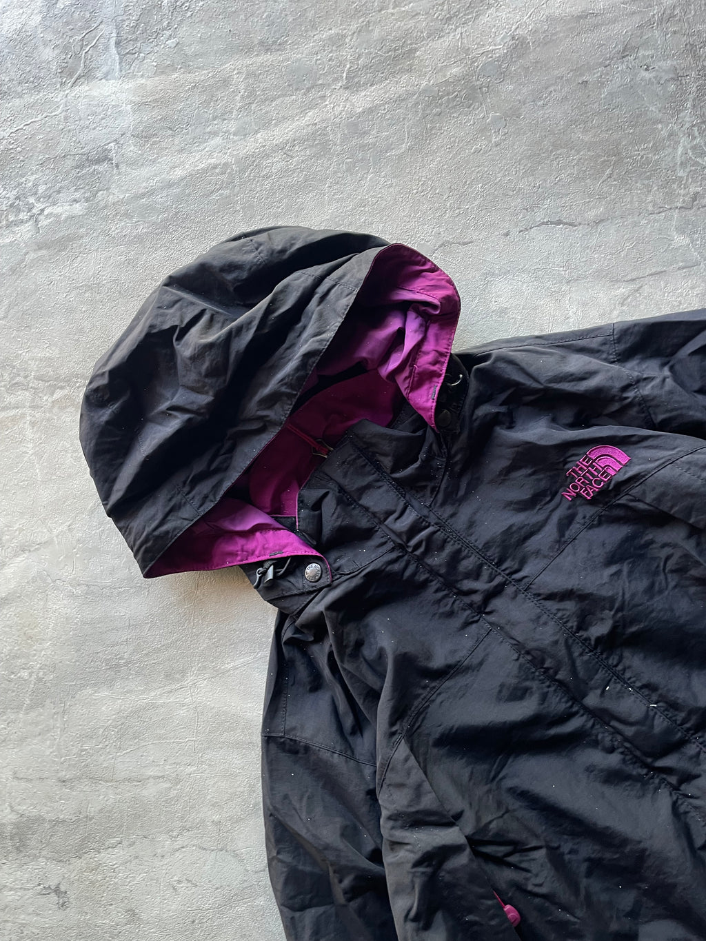 BLACK ‘THE NORTH FACE WATERPROOF HOODED JACKET-XS