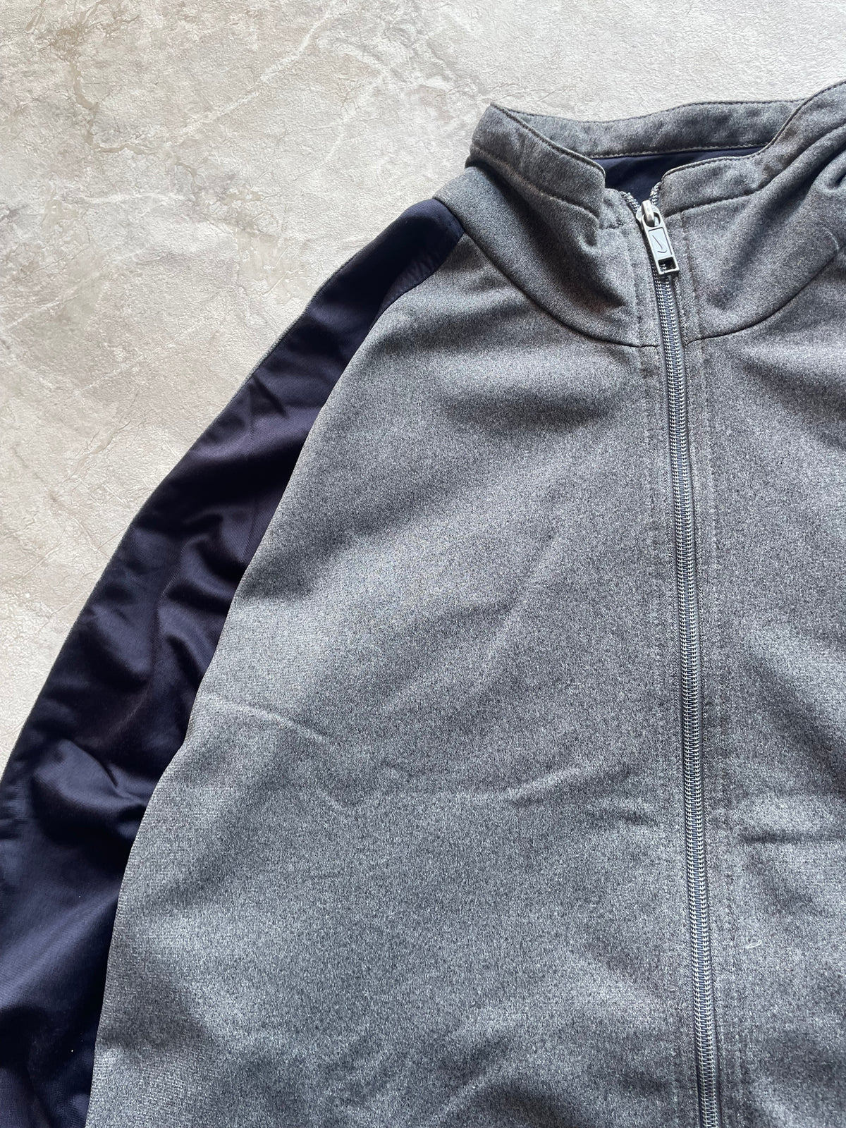 GREY NIKE ZIP-UP JACKET-L