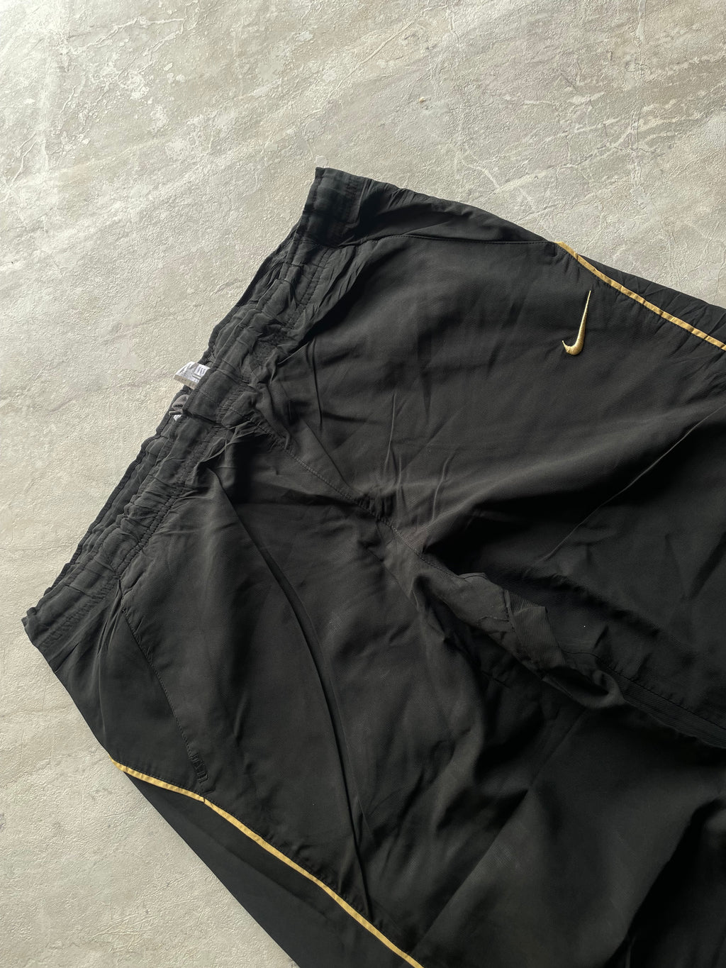 NIKE BLACK TRACK PANT