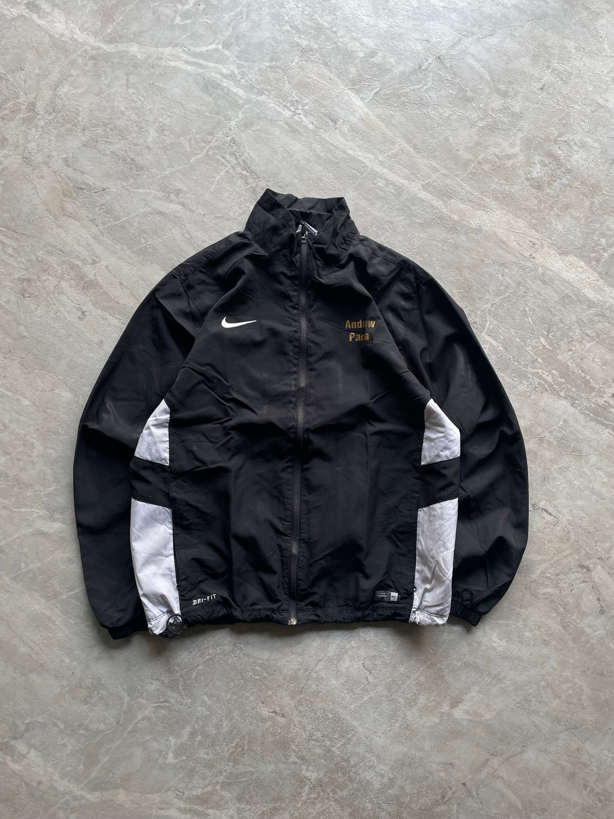 NIKE BLACK AND WHITE WINDBREAKER JACKET-L
