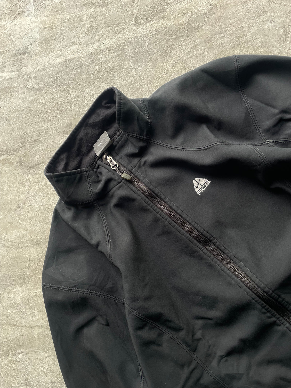 NIKE ACG THEMED NIKE JACKET WOMEN FIT-S