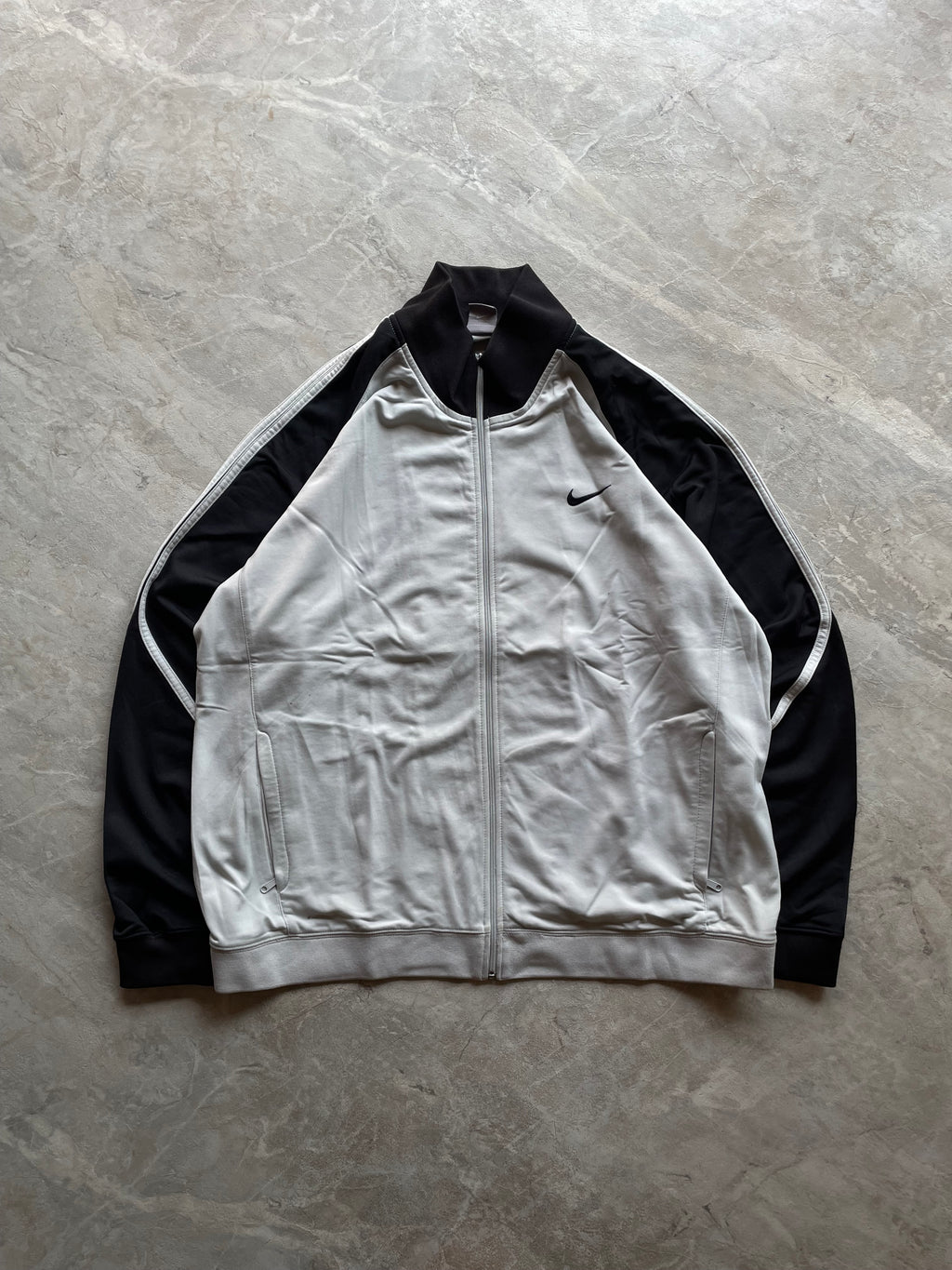 VINTAGE GREY AND BLACK NIKE TRACK JACKET-2XL
