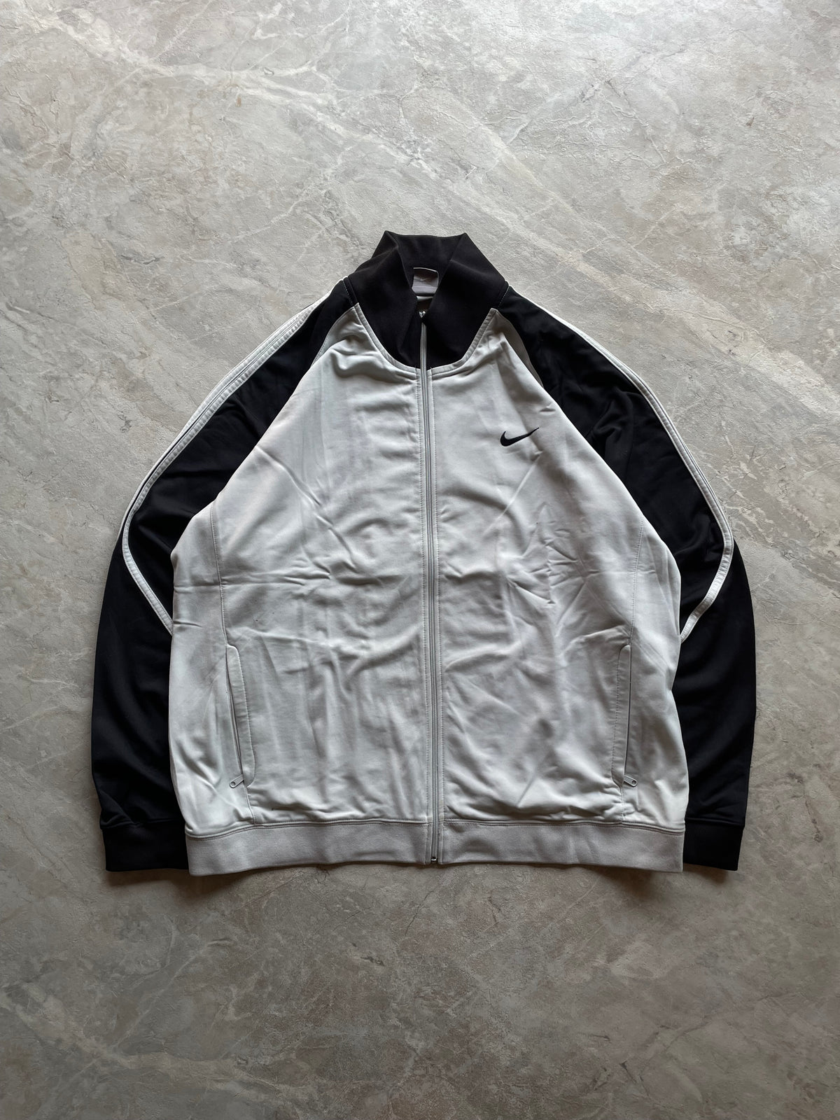 VINTAGE GREY AND BLACK NIKE TRACK JACKET-2XL