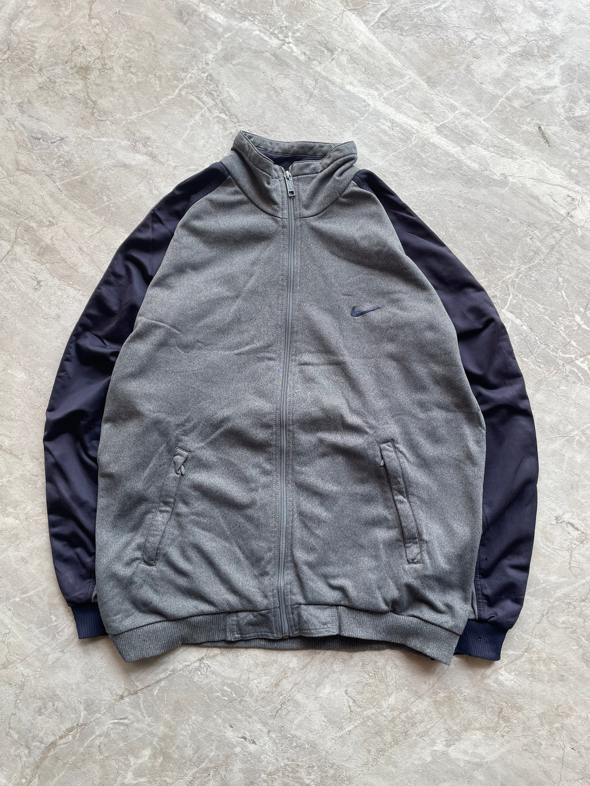 GREY NIKE ZIP-UP JACKET-L