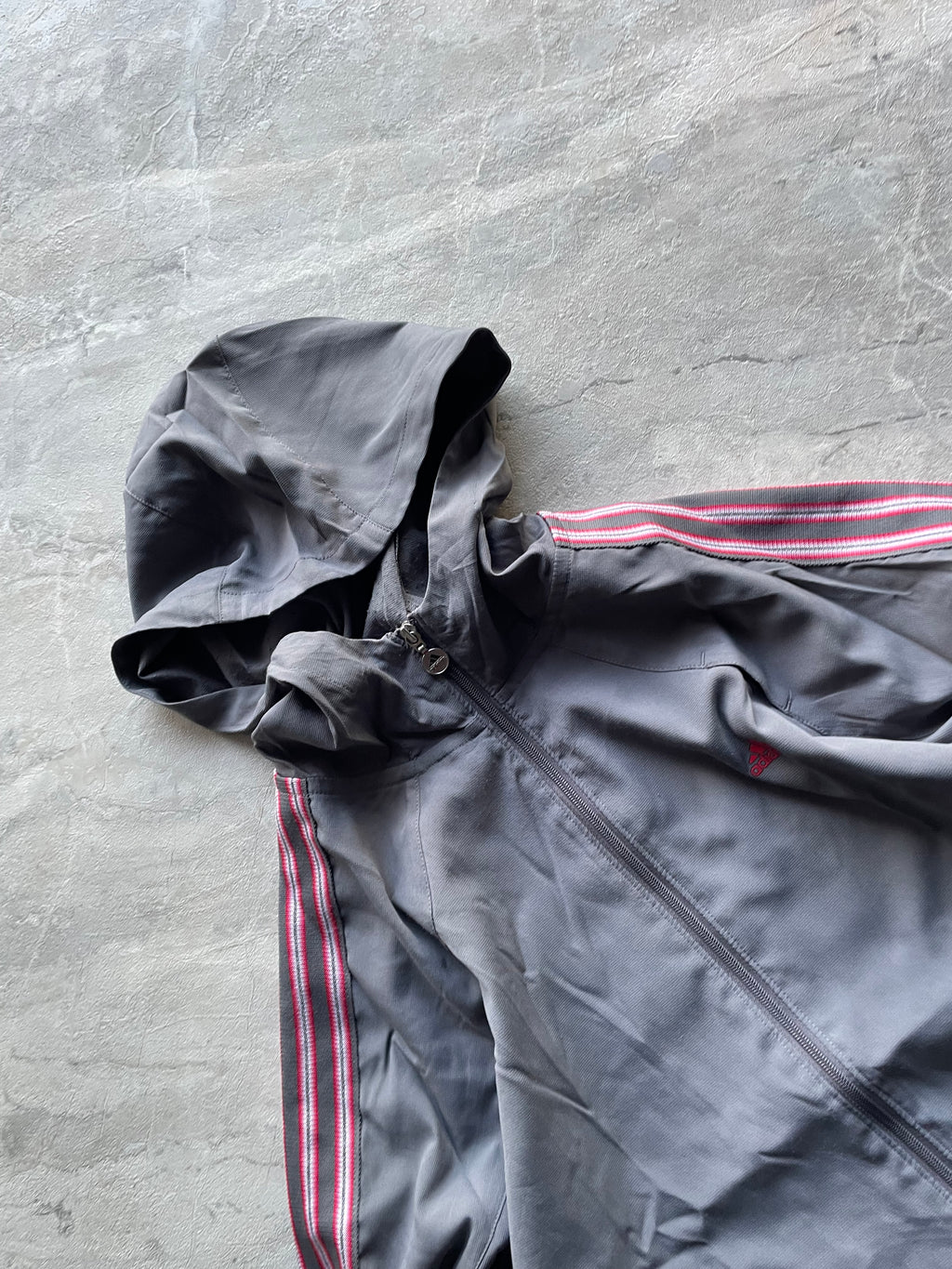DARK GREY ADIDAS ZIP UP HOODIES-S